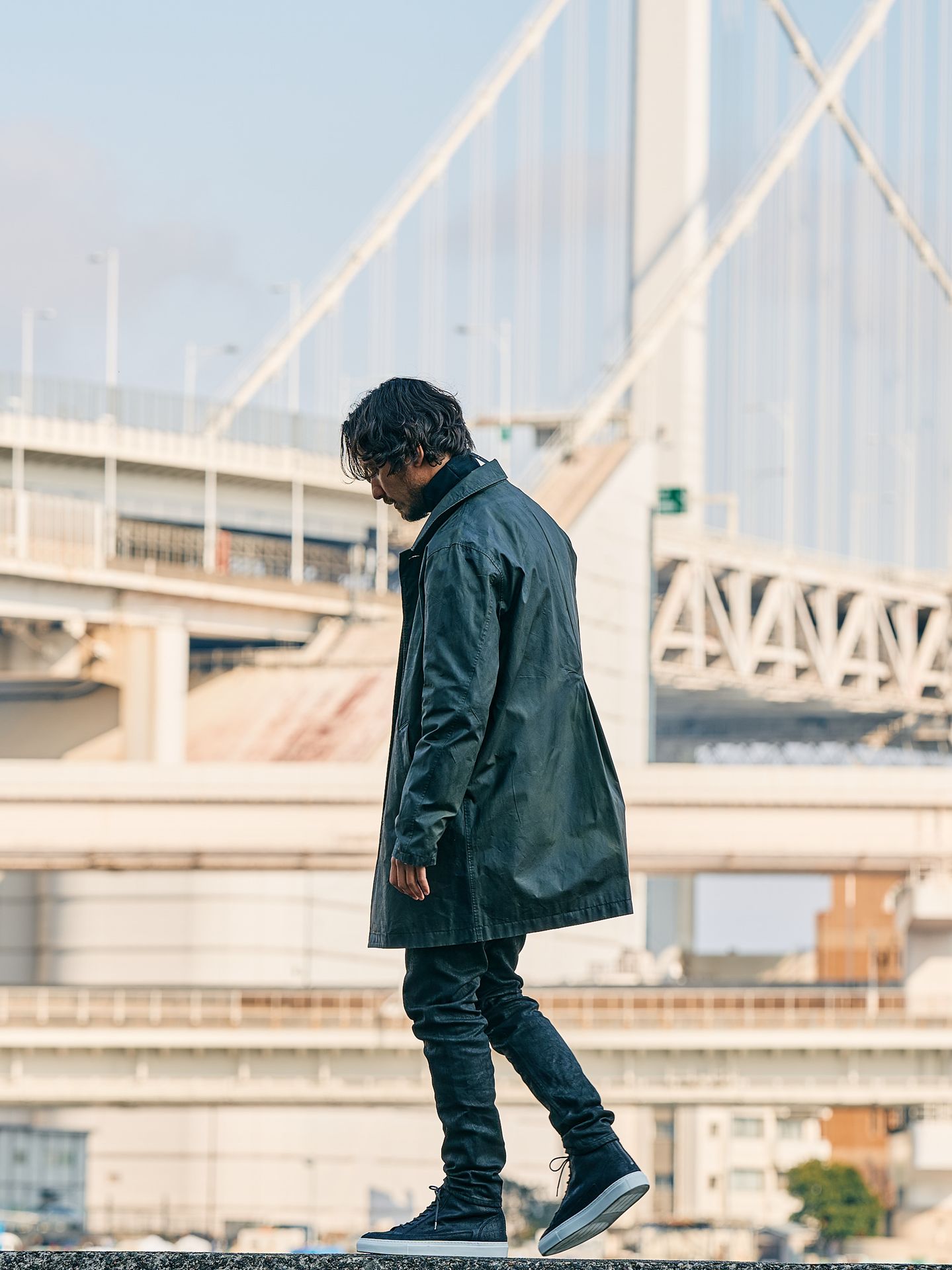 【予約品】 tight straight selvedge denim(oild) / デニム / コーティングブラック