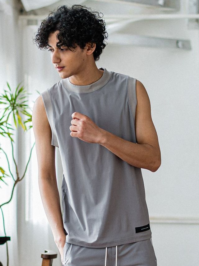 《予約品3月3日18：00締め》 HOME  NYLON NO SLEEVE / ノースリーブ / グレー