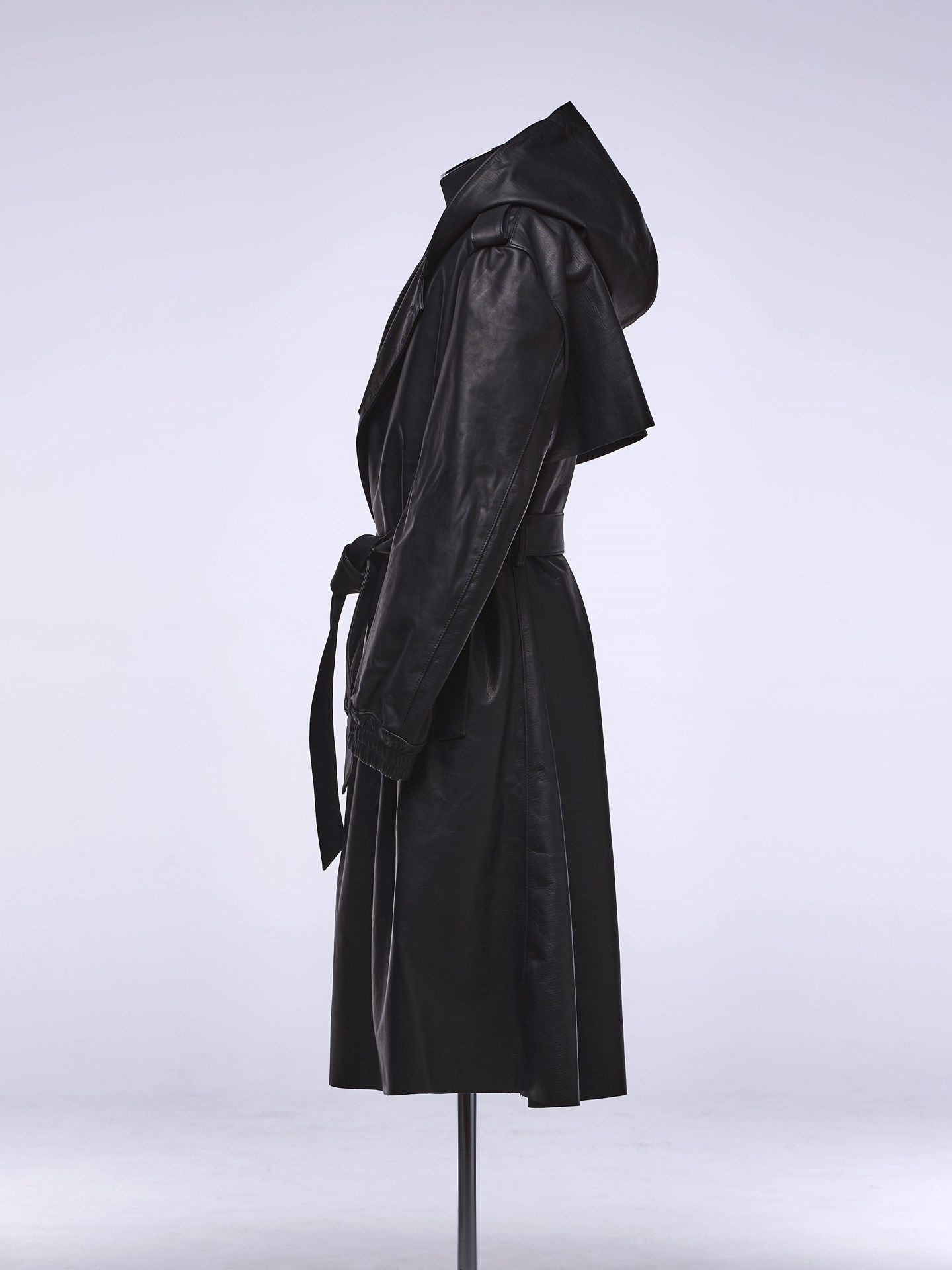 《予約品》 LeatherDrapeHoodie / レザーフードジャケット / ブラック 【THE ONENESS】