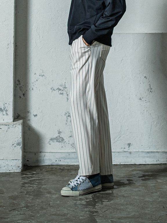 《予約11月17日19時締め》 CHRIS EASY WIDE TUCK PANTS / ワイドタックパンツ / ホワイト・ストライプ