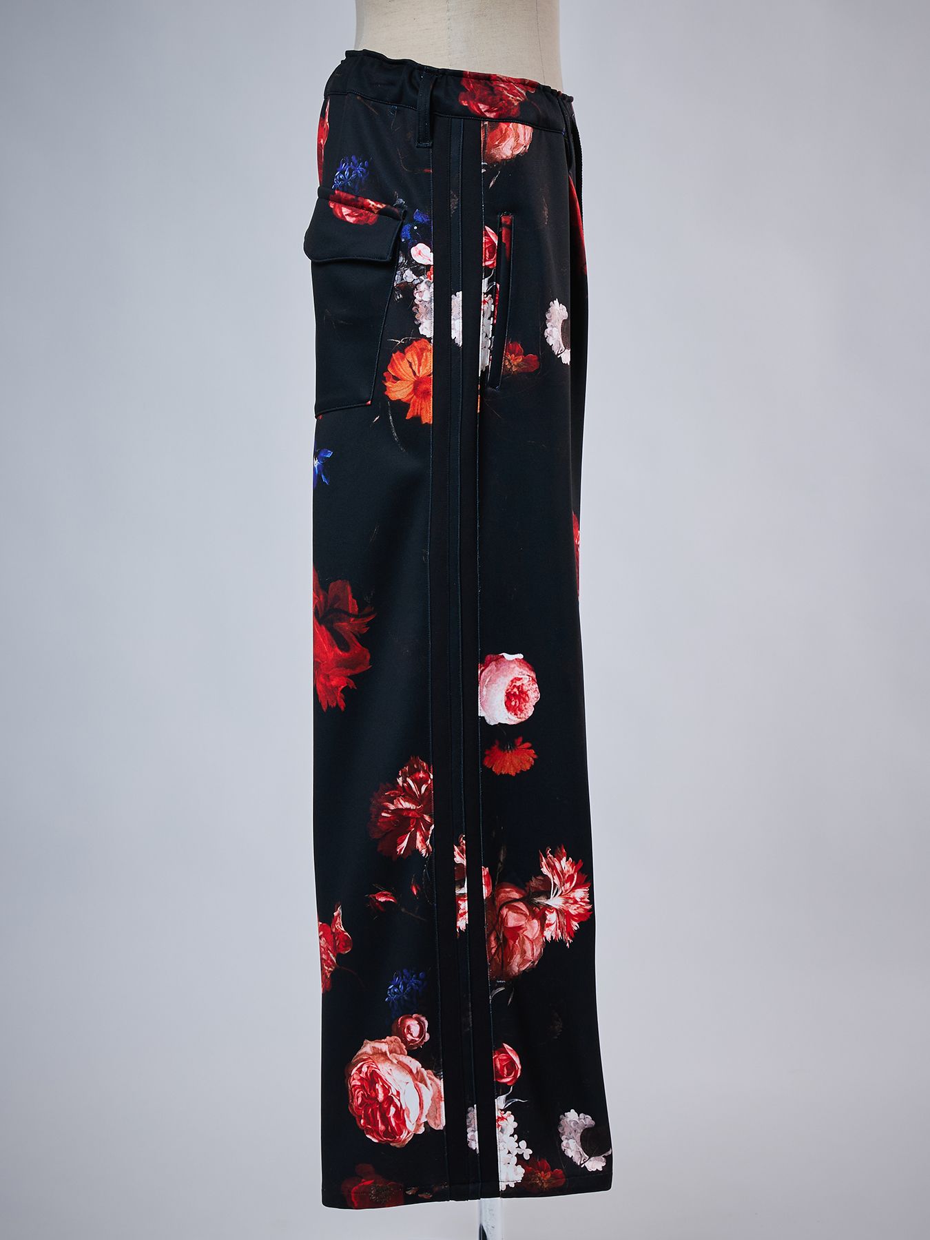 【予約品 4月26日(日) 締切】Slacks Jersey / スラックスジャージ / ブラックフローラ