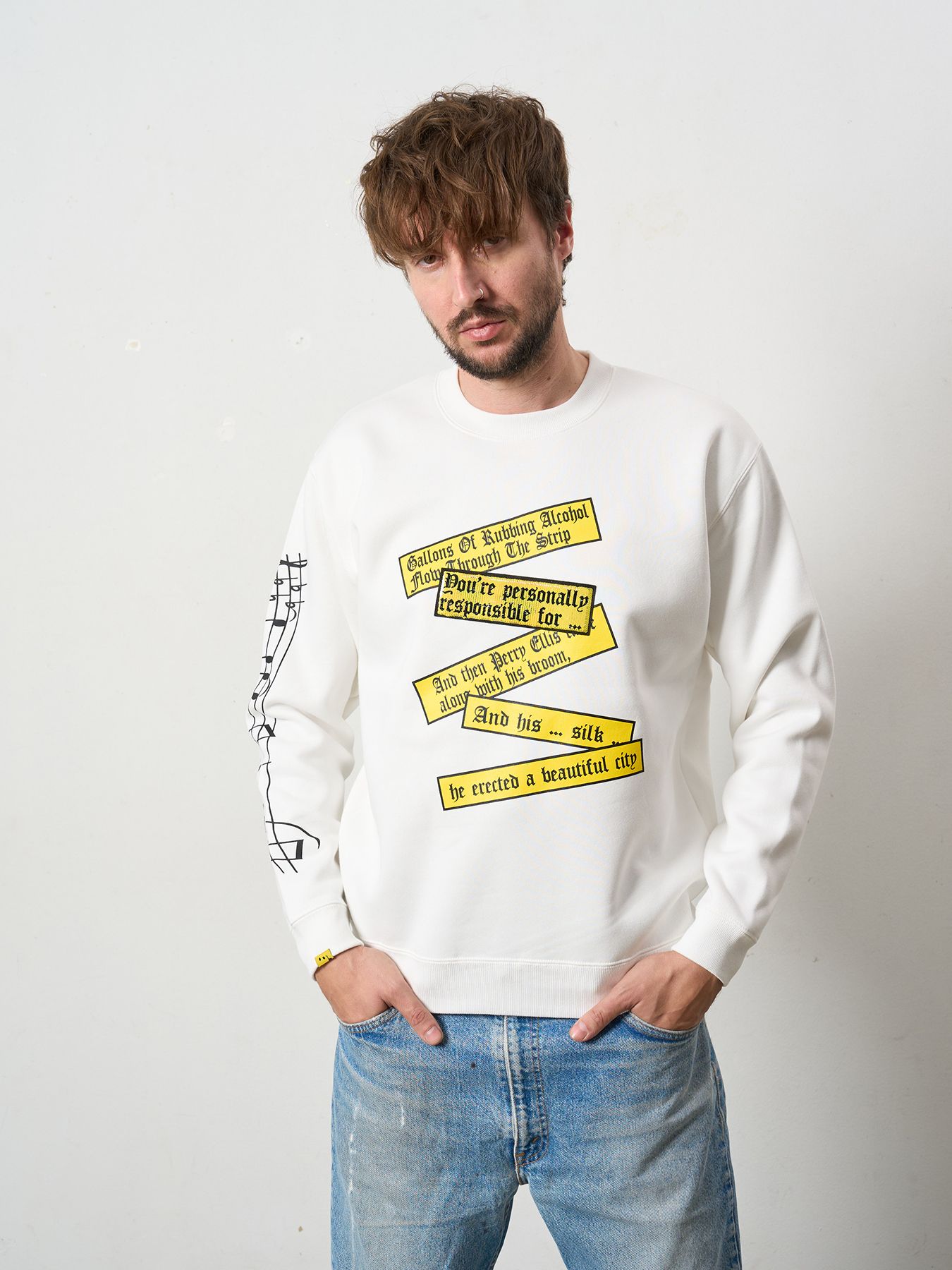 【予約品 5月8日(木) AM10時 締切】 TC裏毛起毛 リリック リボン シークインMUSICプリント スウェットシャツ / ホワイト
