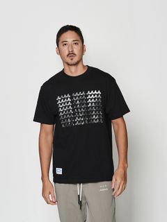 【予約品 10月9日(木) 締切】muta Foil Print Wave Logo Tee / Tシャツ / ブラック【Acanthus × muta MARINE】