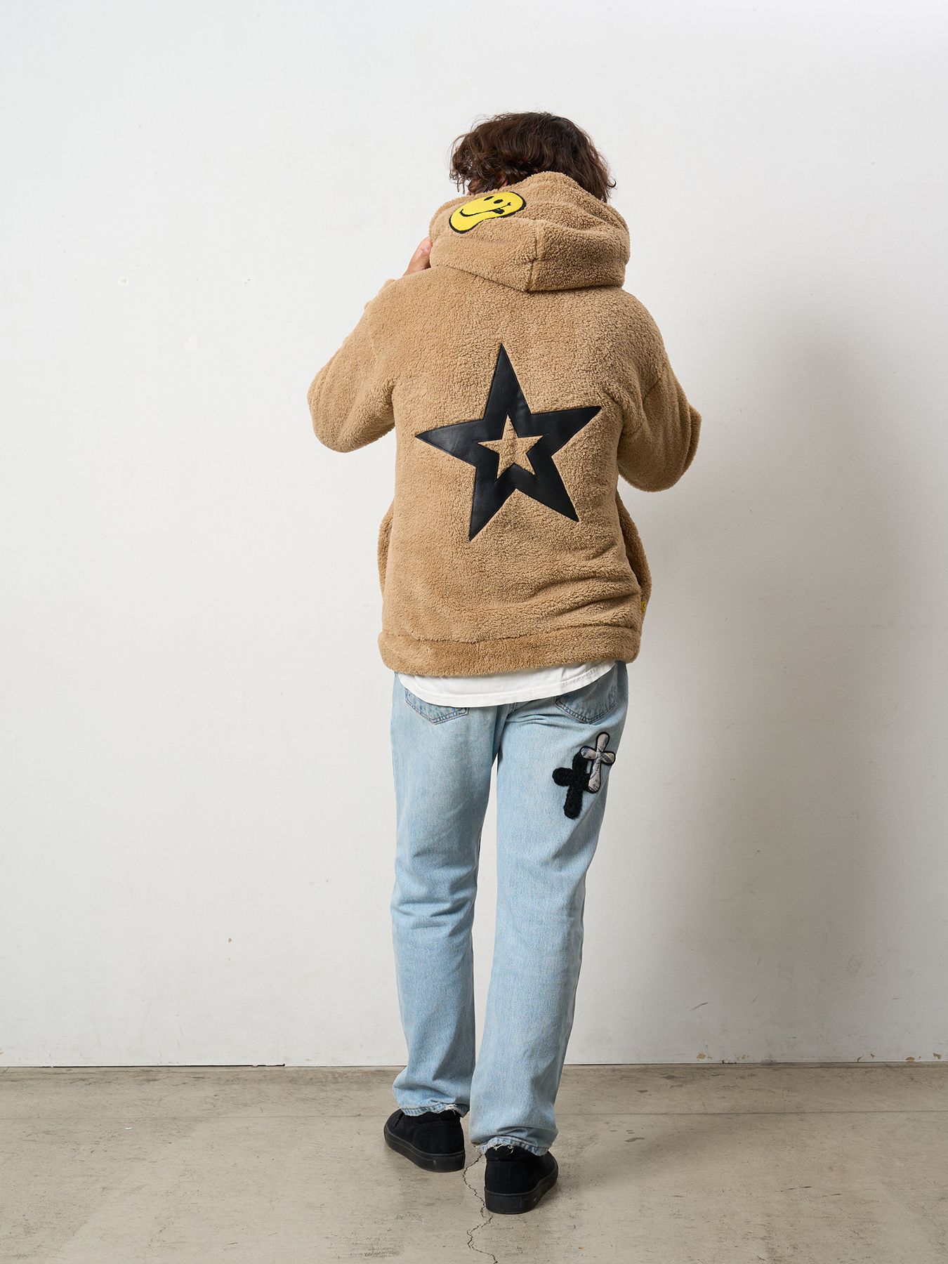 【予約品 5月8日(木) AM10時 締切】 コーラルフリースボア マルチパッチワークプルパーカー / キャメル