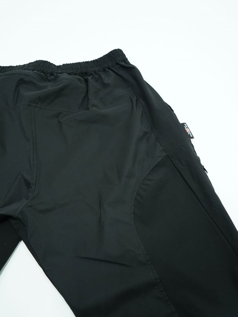 EGO×Devilock TRAINING PANTS / ブラック   【EGO TRIPPING】