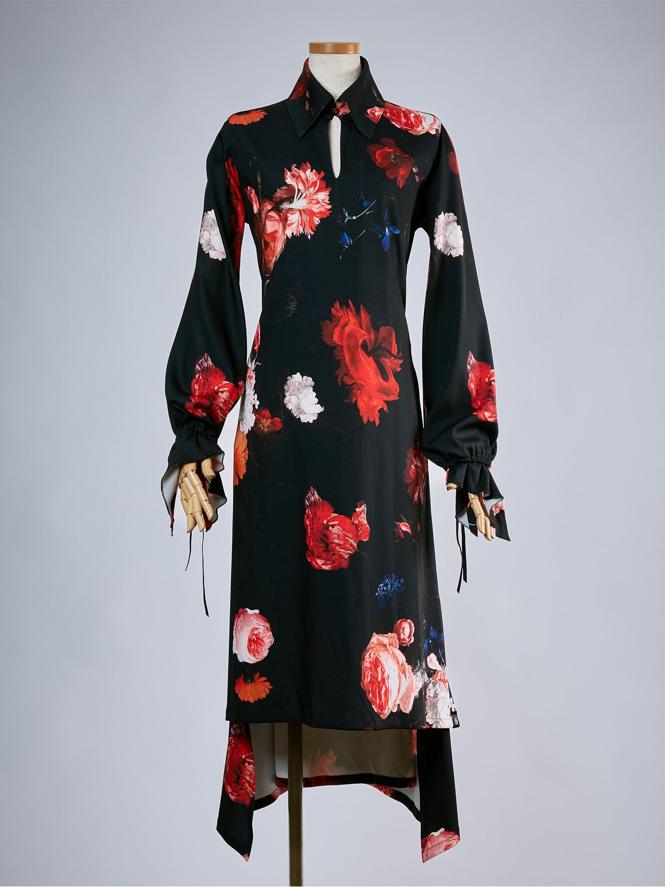 【予約品 10月26日(月) 締切】THEONENESS-FLORA One Piece / ワンピース / ブラック