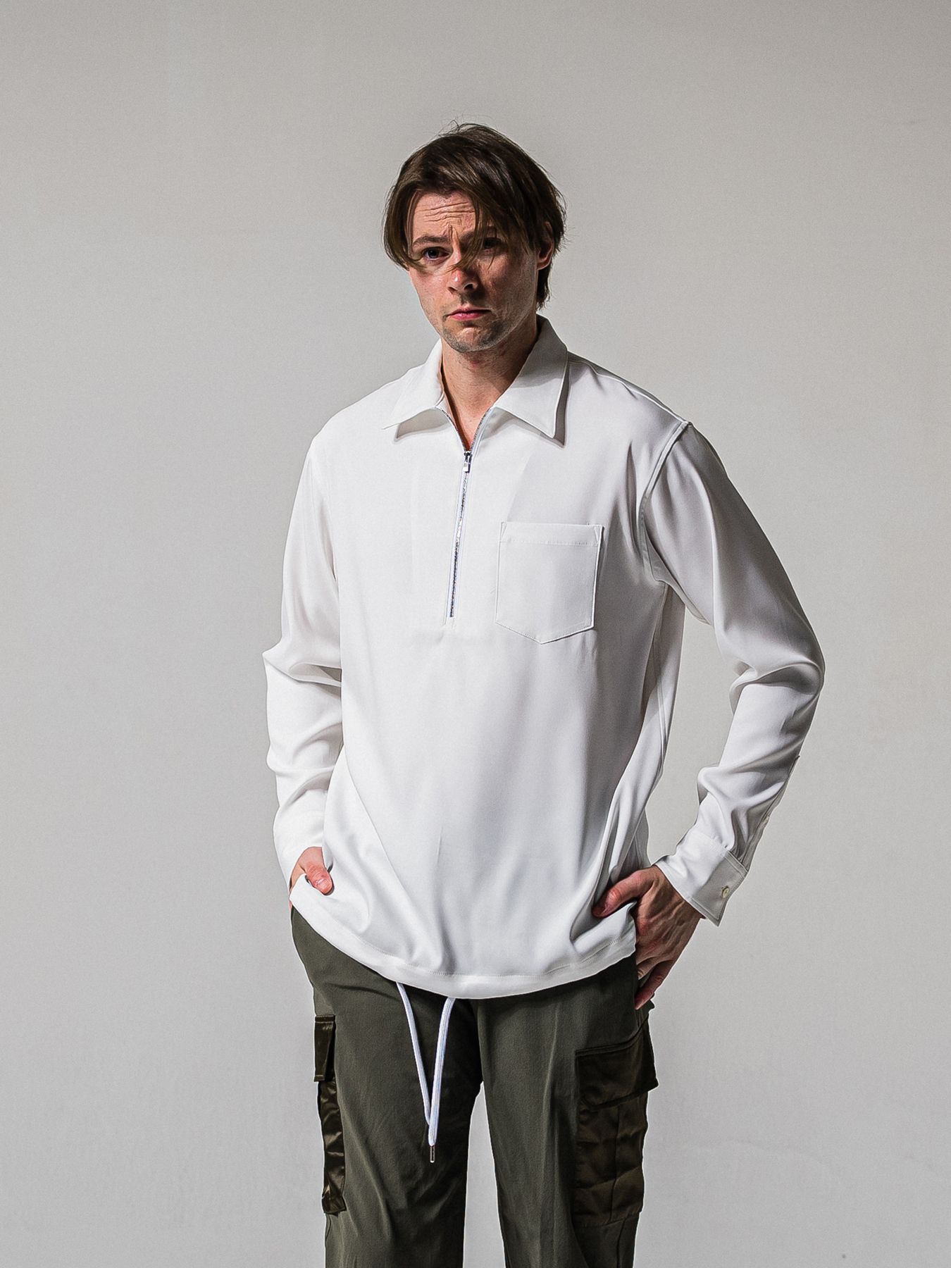 【予約品 11月16日(日) 締切】PULL OVER SATIN SHIRT / ジッププルオーバー サテンシャツ / ホワイト