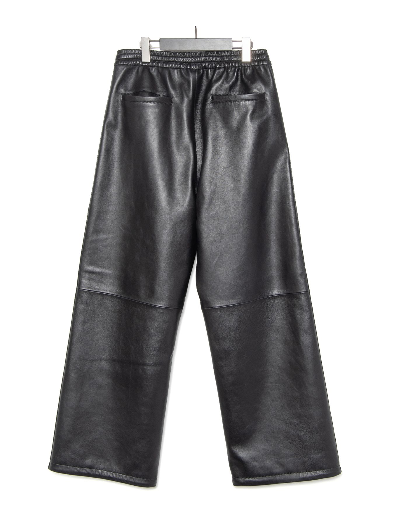 【予約品 9月27日(日) 締切】スペイン エントレフィーノ ラム トラックワイドパンツ / LIVITY/ BLACK