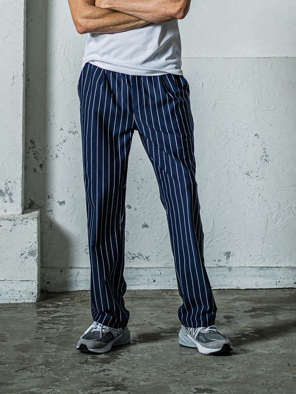 《予約11月17日19時締め》 CHRIS EASY WIDE TUCK PANTS / ワイドタックパンツ / ネイビー・ストライプ