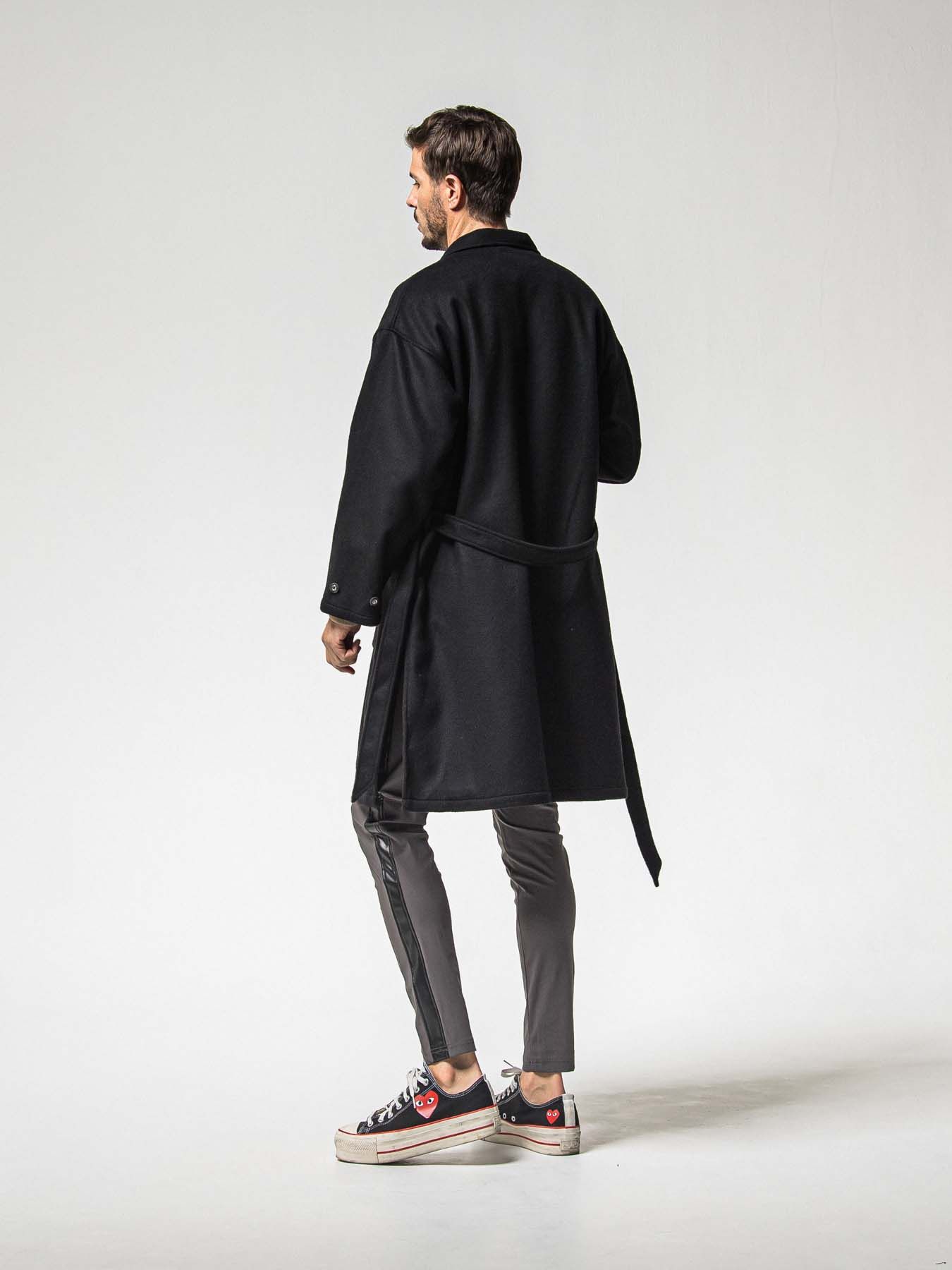 【予約品 8月31日(日) 締切】LEATHER LINE TRACK / レザーライン トラックパンツ / チャコール