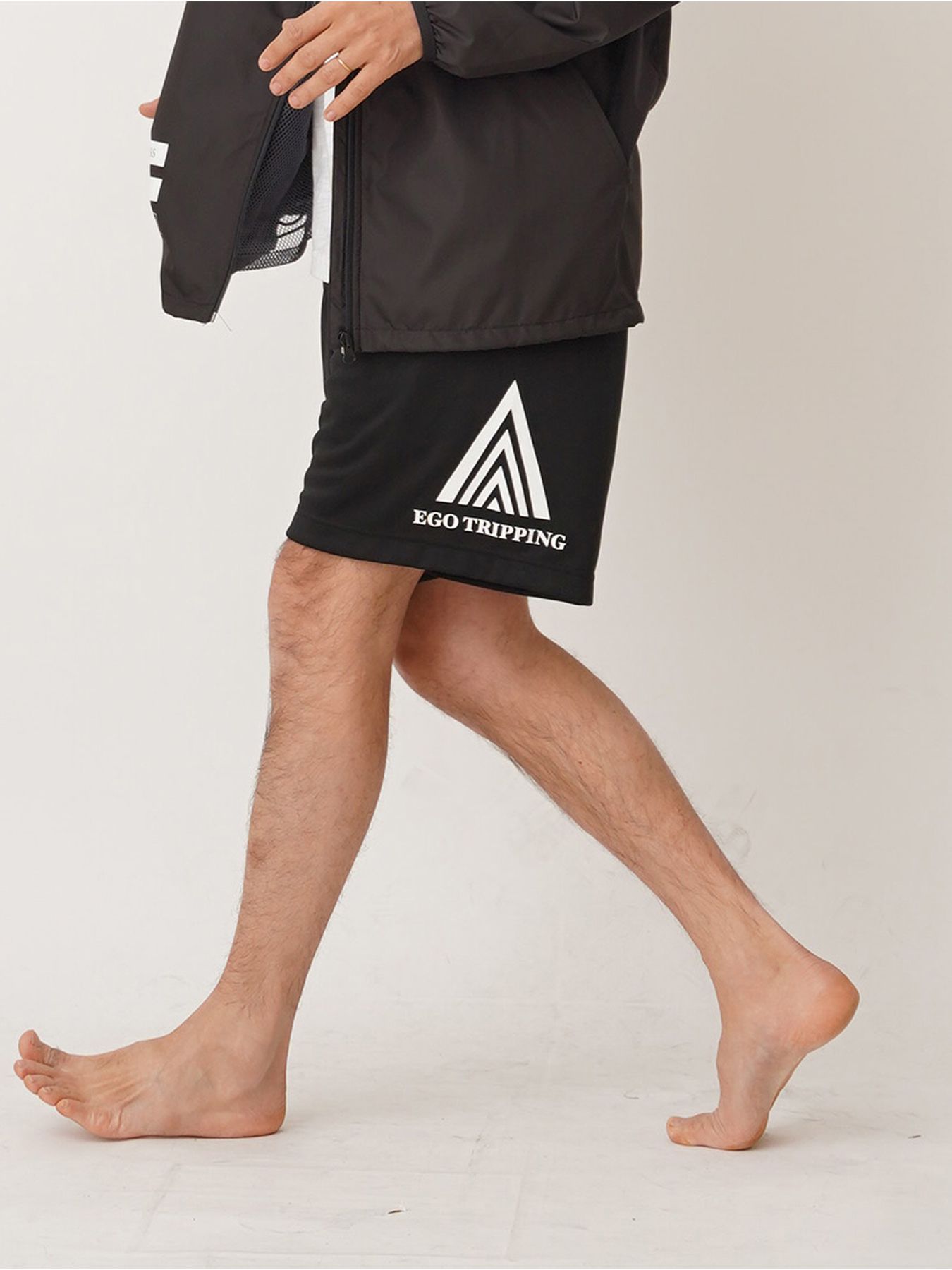 EGO TRIPPING TRAINING SHORTS / トレーニングウェア / ブラック×ホワイト