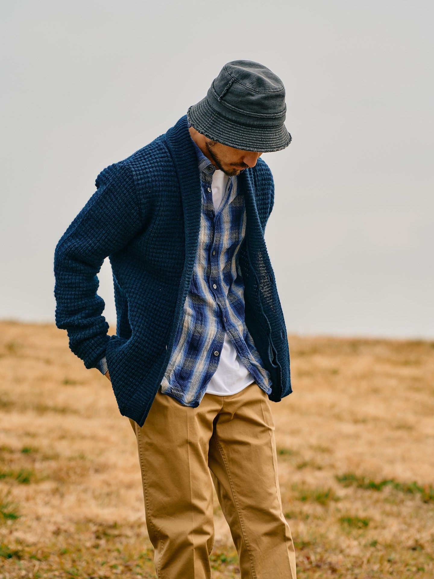 wjk - 【予約品】 lomond shawl collar cardigan / カーディガン / グレー×ホワイト | BRYAN