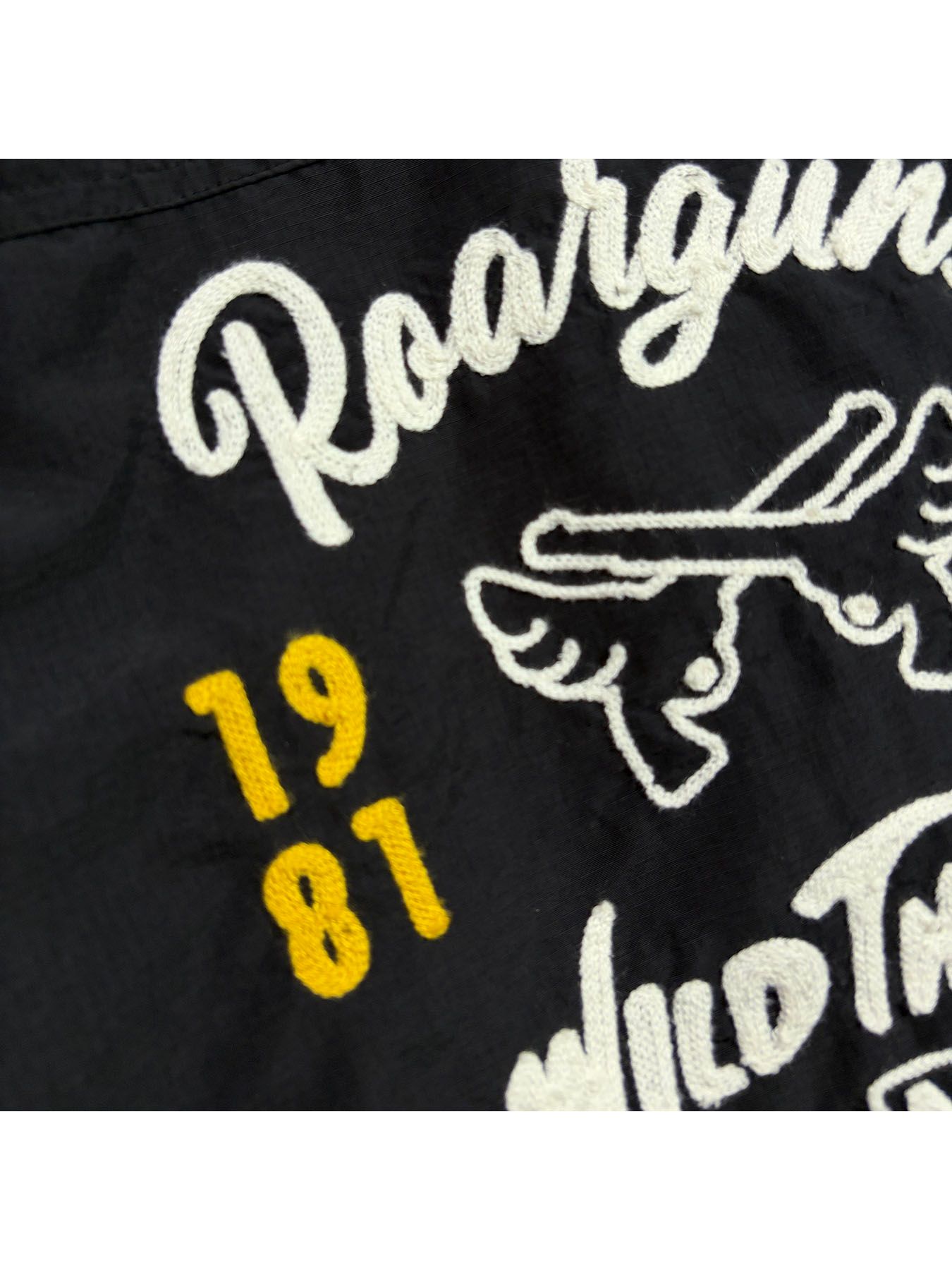 【予約品 3月9日(月) 18:00 締切】WILD THINGS コラボ - ×WILD THINGS EMB / ショートモンスターパーカー / 背中刺繍あり / ブラック