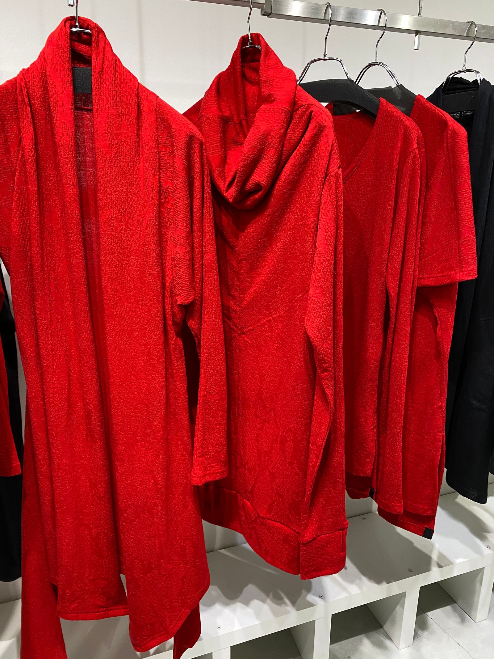《予約品》 DolmanFrillT-Shirts Tシャツ PythonJQDJersey / Red 【kiryuyrik】 8月入荷予定