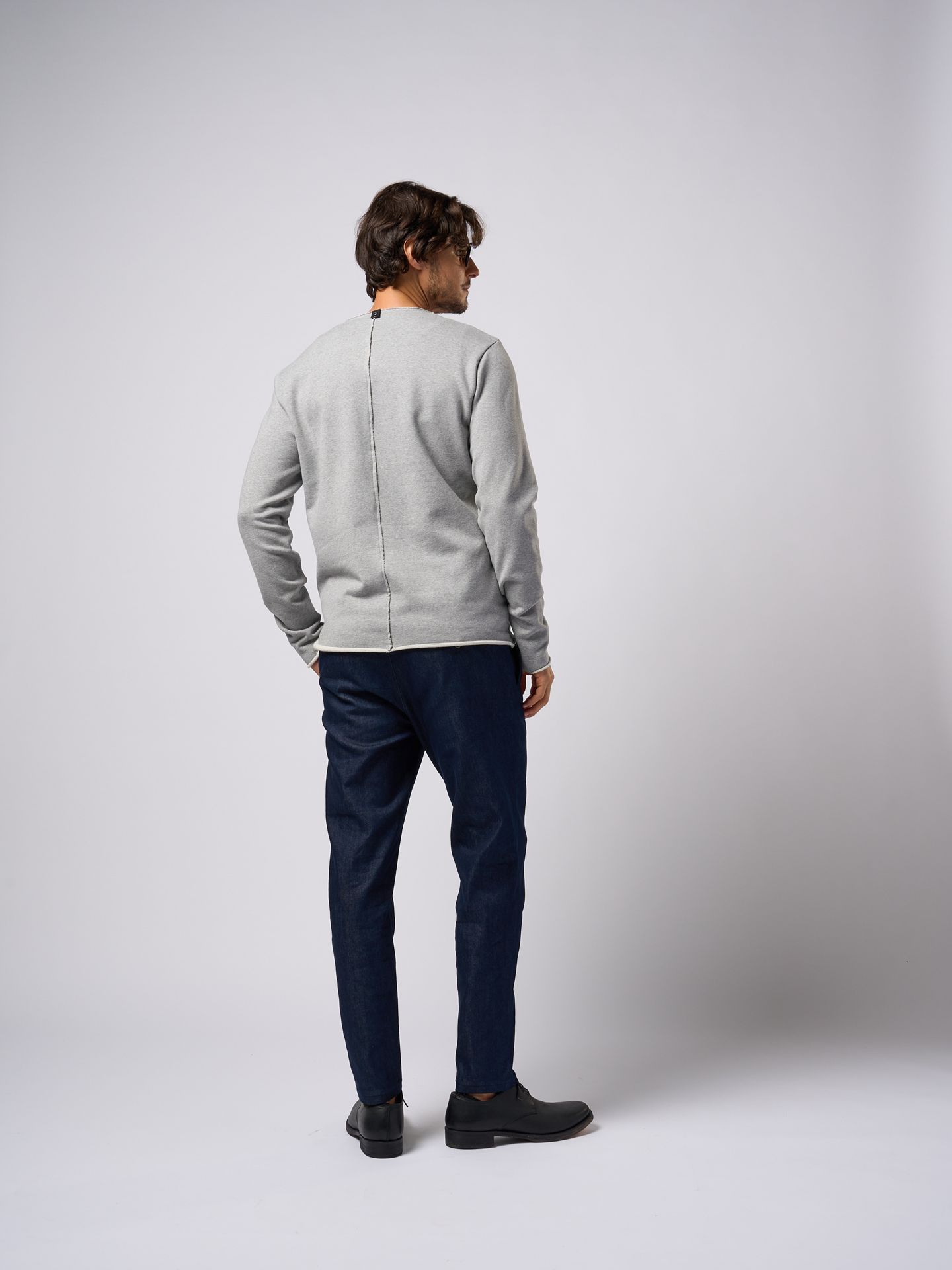 【予約品9月19日 10時締め】 cut-off sweatshirt  / Tシャツ / グレー
