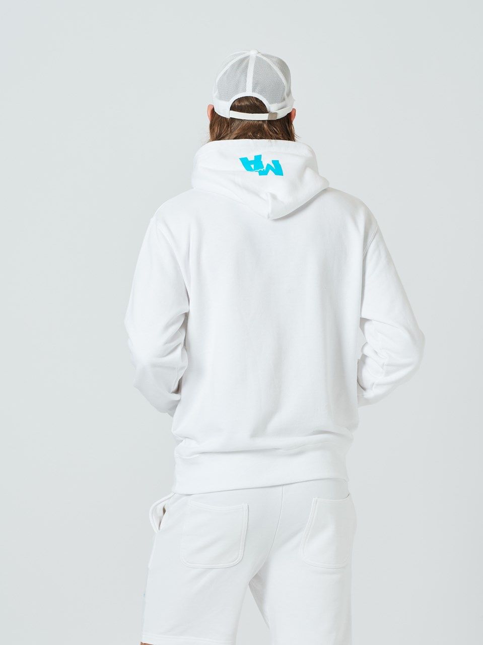 (予約品2023年10月19日18時締め) muta Script Logo Hooded Sweatshirts / フードスウェット / ホワイト 【Acanthus×muta】