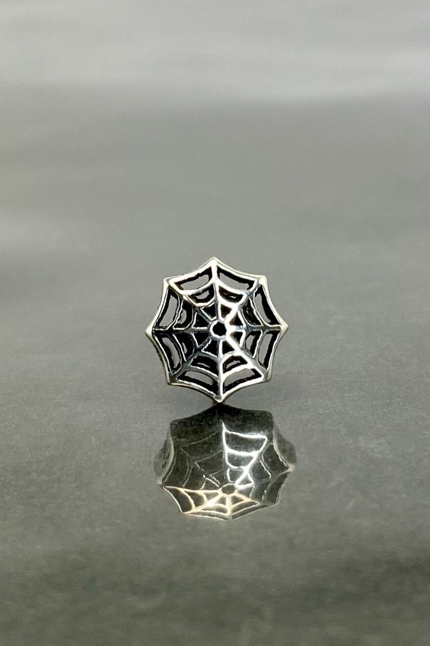 《受注生産》CUT OUT SPIDER WEB STUD / カットアウトスパイダーウェブ ピアス / 注文から1～2週間後入荷予定