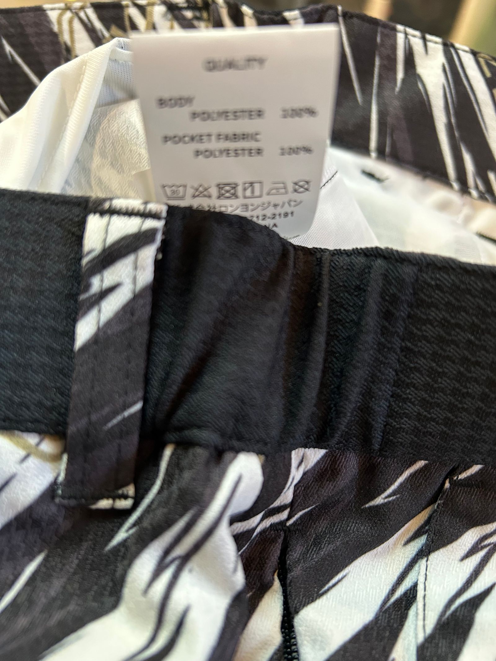 DRY STRETCH 千鳥格子×グラフィックSHORTS｜MEN'S ブラック