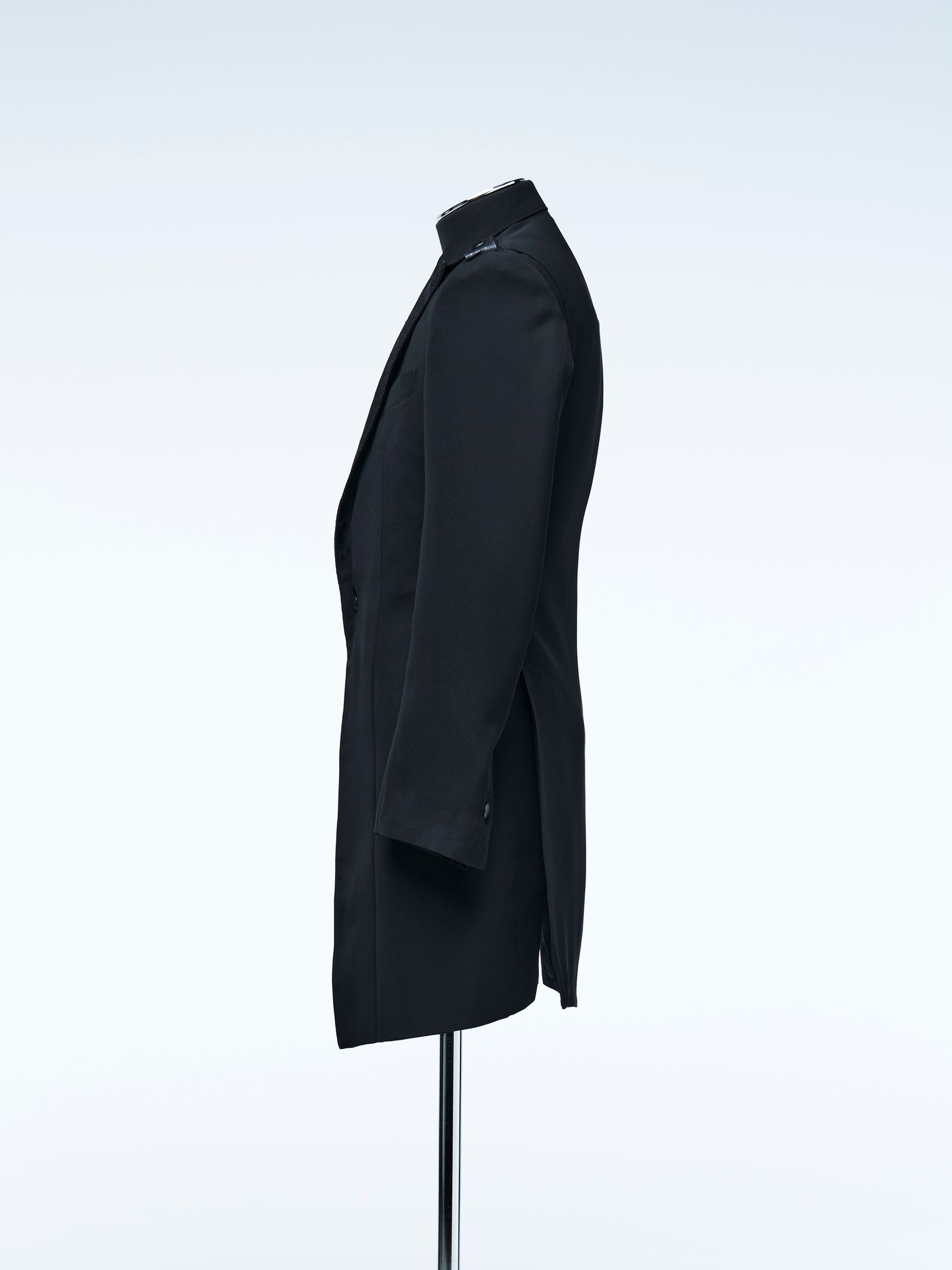 《予約品4月23日18時締め》 FishLeatherLapelJacket / ロングピークドジャケット  / ブラック 【THE ONENESS】 8月中入荷予定