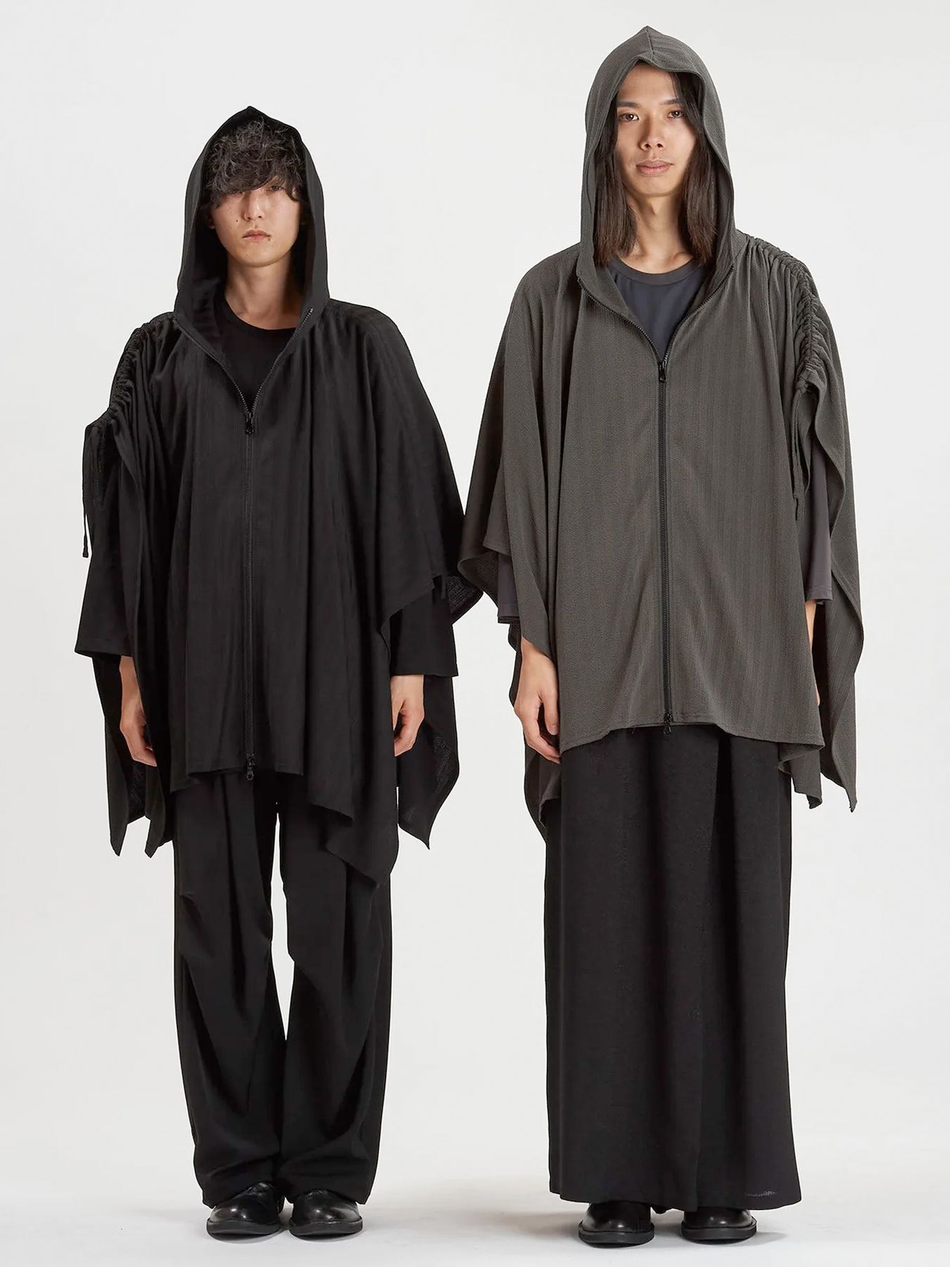 ドローストリングスフーデッドポンチョ / ブラック【NOID.】