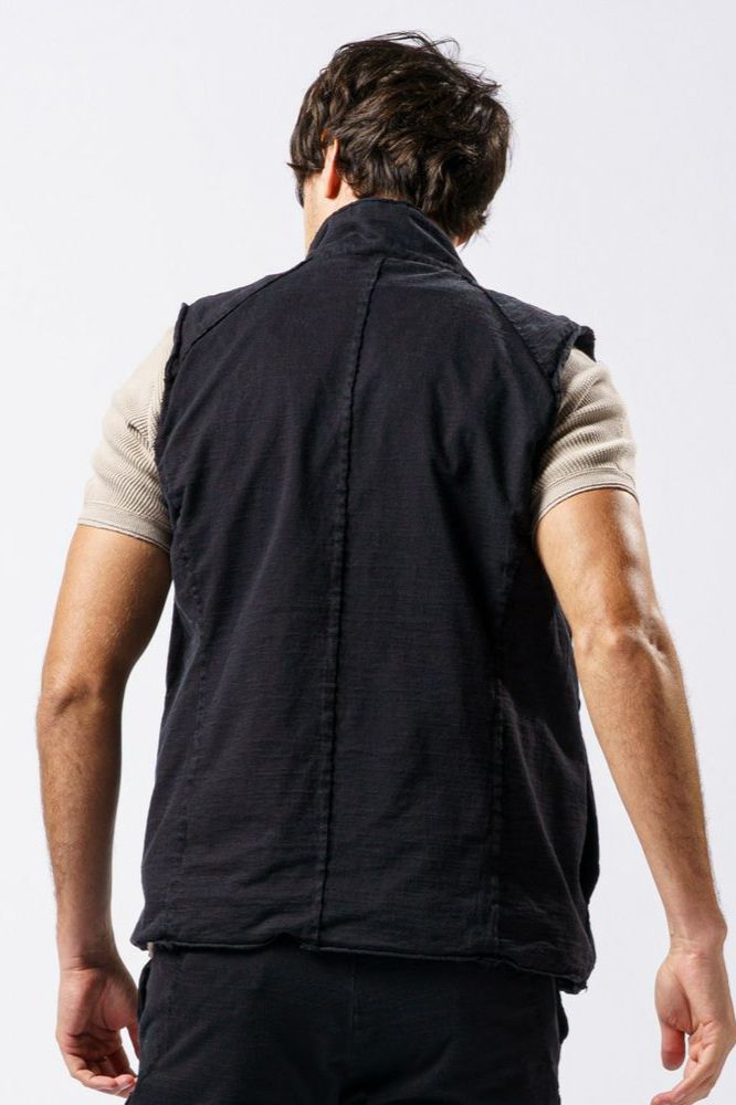 wjk - 《予約品》 cut-off stand collar vest / ブラック 【wjk】 2023年2月下旬以降入荷予定 | BRYAN