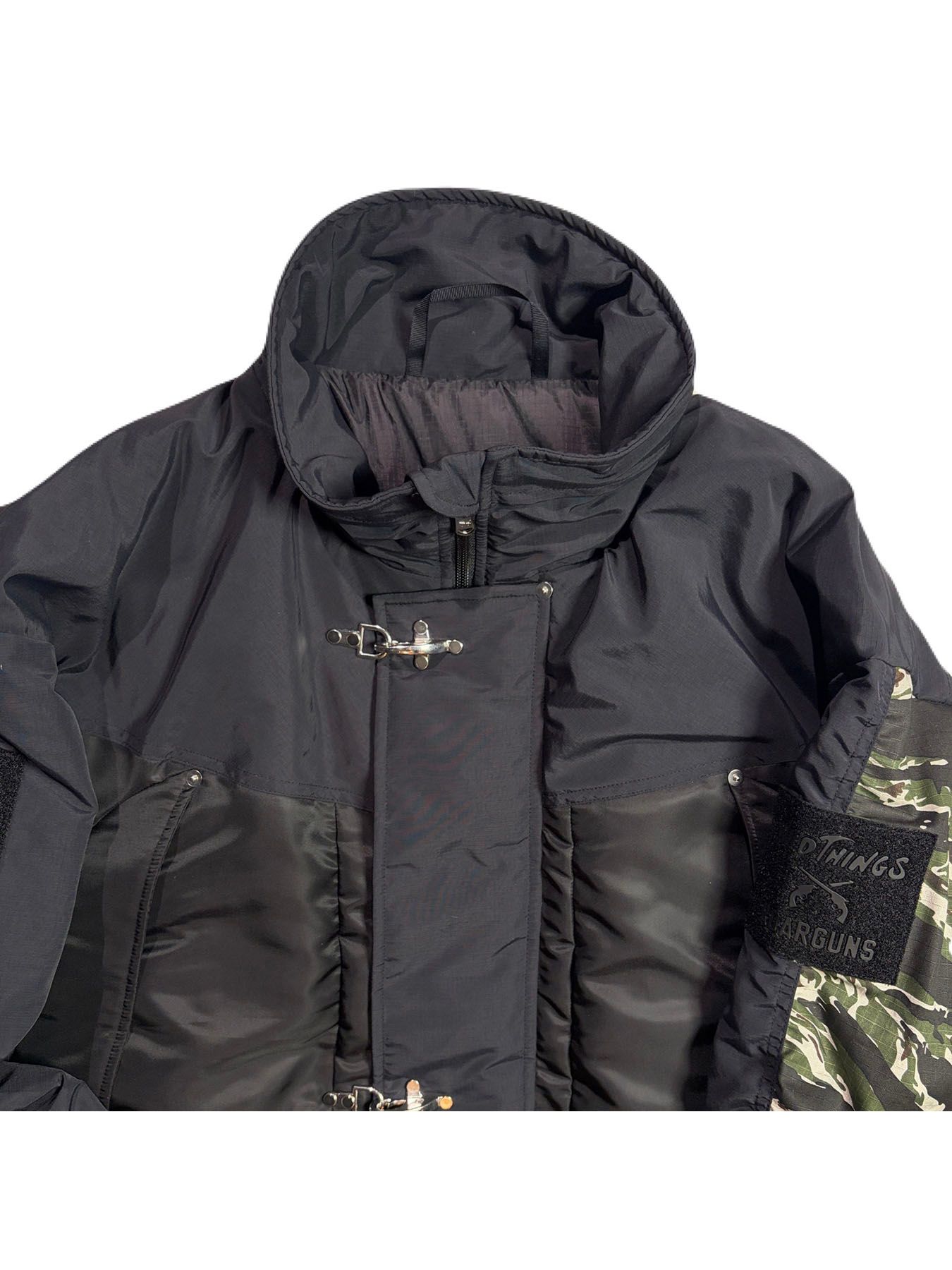 【予約品 3月9日(月) 18:00 締切】WILD THINGS コラボ - ×WILD THINGS BASIC / ショートモンスターパーカー / ブラック