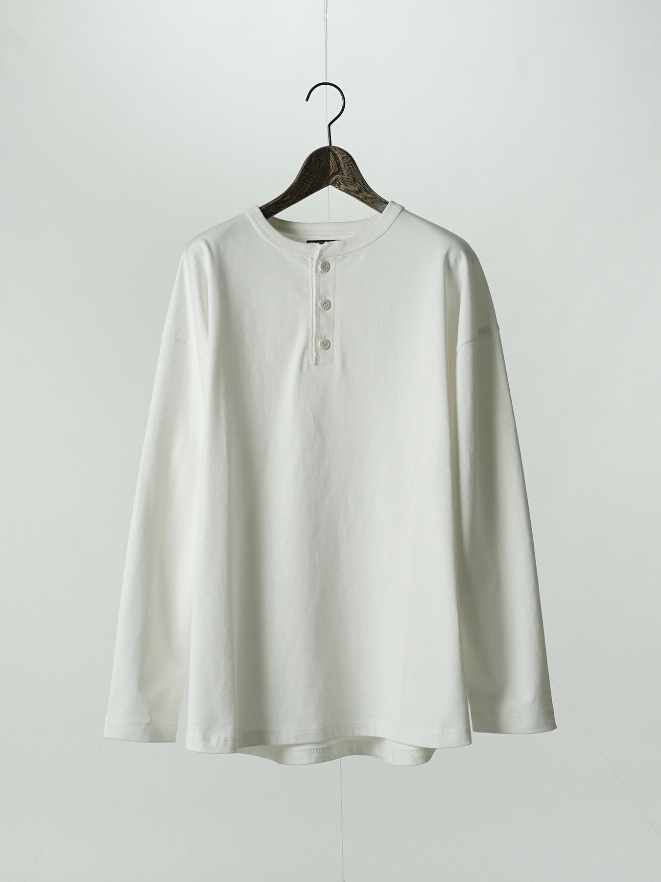 【予約品 5月6日(水) 締切】FLATSEAMME-HENLEY / ヘンリーネックカットソー / ホワイト