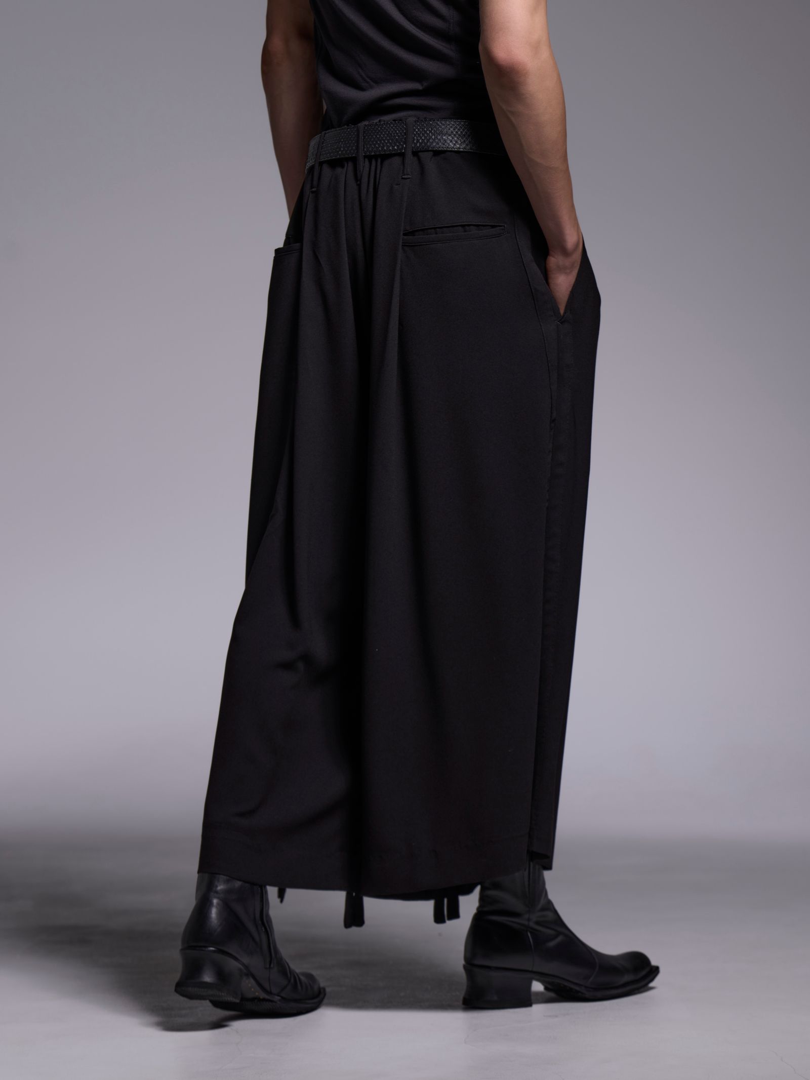 【予約品 1月4日(日) 締切】Sharring Wide Tuck Slacks / シャーリング ワイドタックスラックス / ブラック