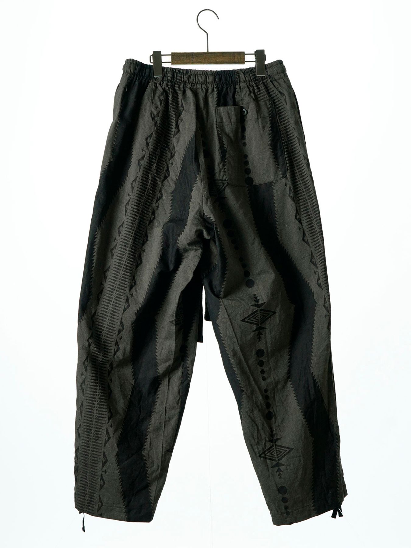 【予約品 6月2日(月) AM10時 締切】FOLKESTRIPE TROUSERS / イージートラウザーズ / チャコール×ブラック