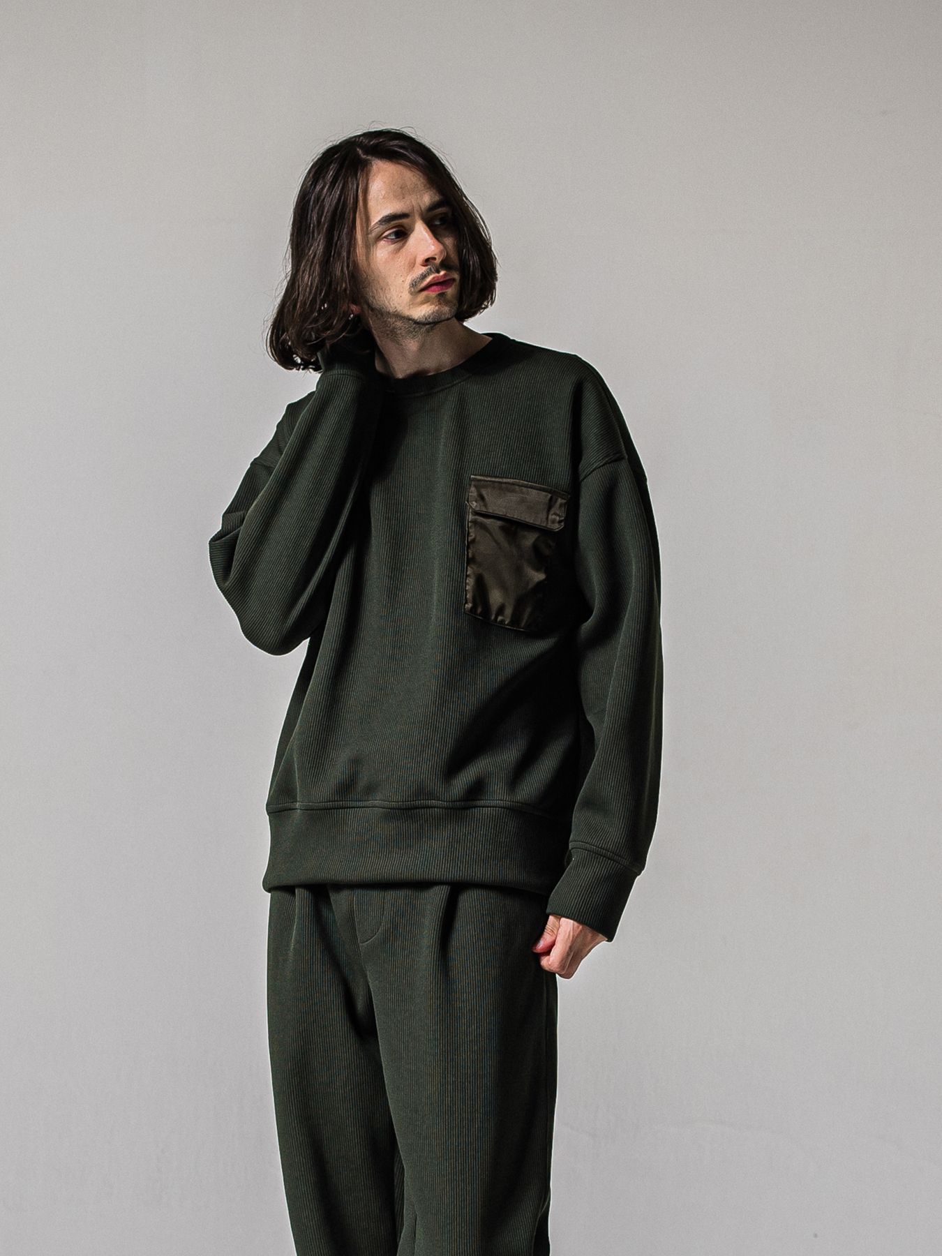 【予約品 11月16日(日) 締切】AZE MILITARY DROP TRAINER / 畔編みニット トレーナー / カーキ