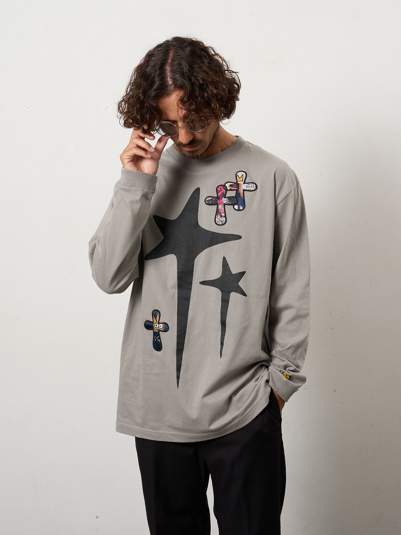 【予約品 10月16日(木) 締切】5.6ozコットン天竺 ドリップスター&クロスパッチ LSシャツ / チャコールグレー