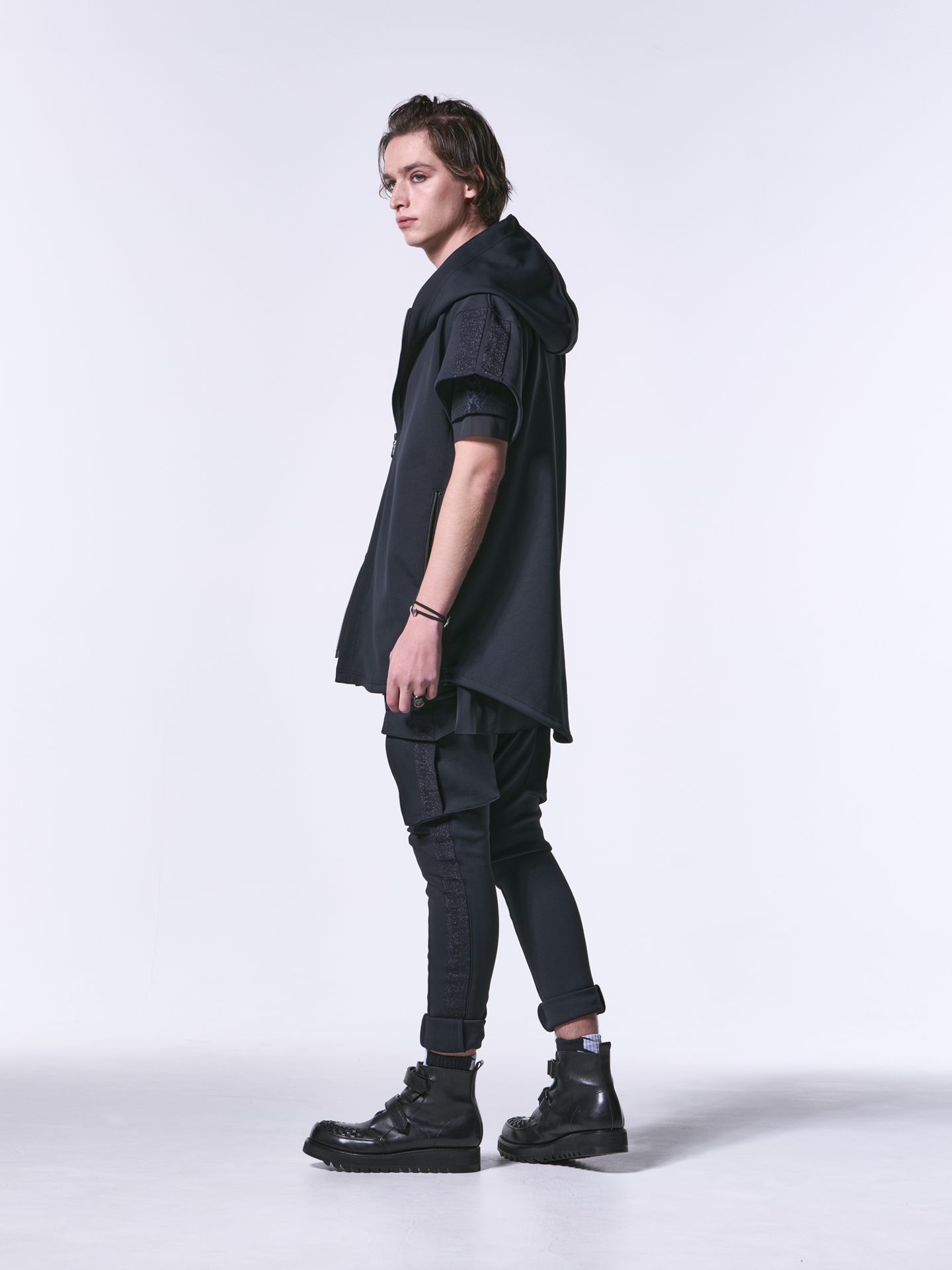 《予約品》 ShortSleevesHoodie / ショートスリーブパーカー / ブラック
