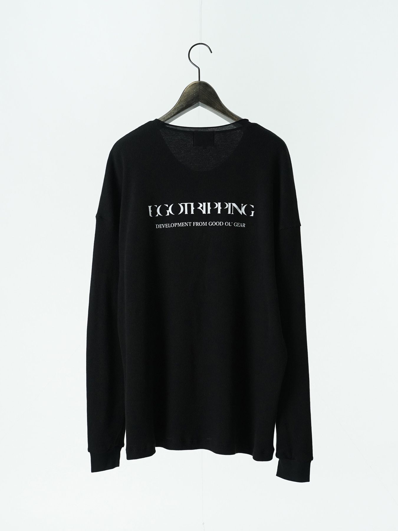 【予約品 5月27日(水) 締切】WOOLTHERMAL-TEE print / ロゴプリント ローリングネックTシャツ / ブラック