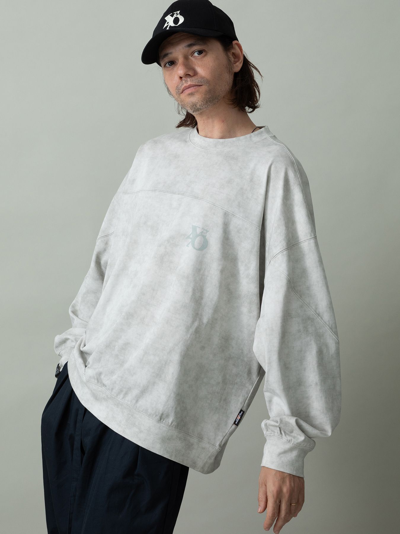 【予約品 2月1日(日) 締切】SWITCHCUT / ロゴプリント カットソー  / グレー