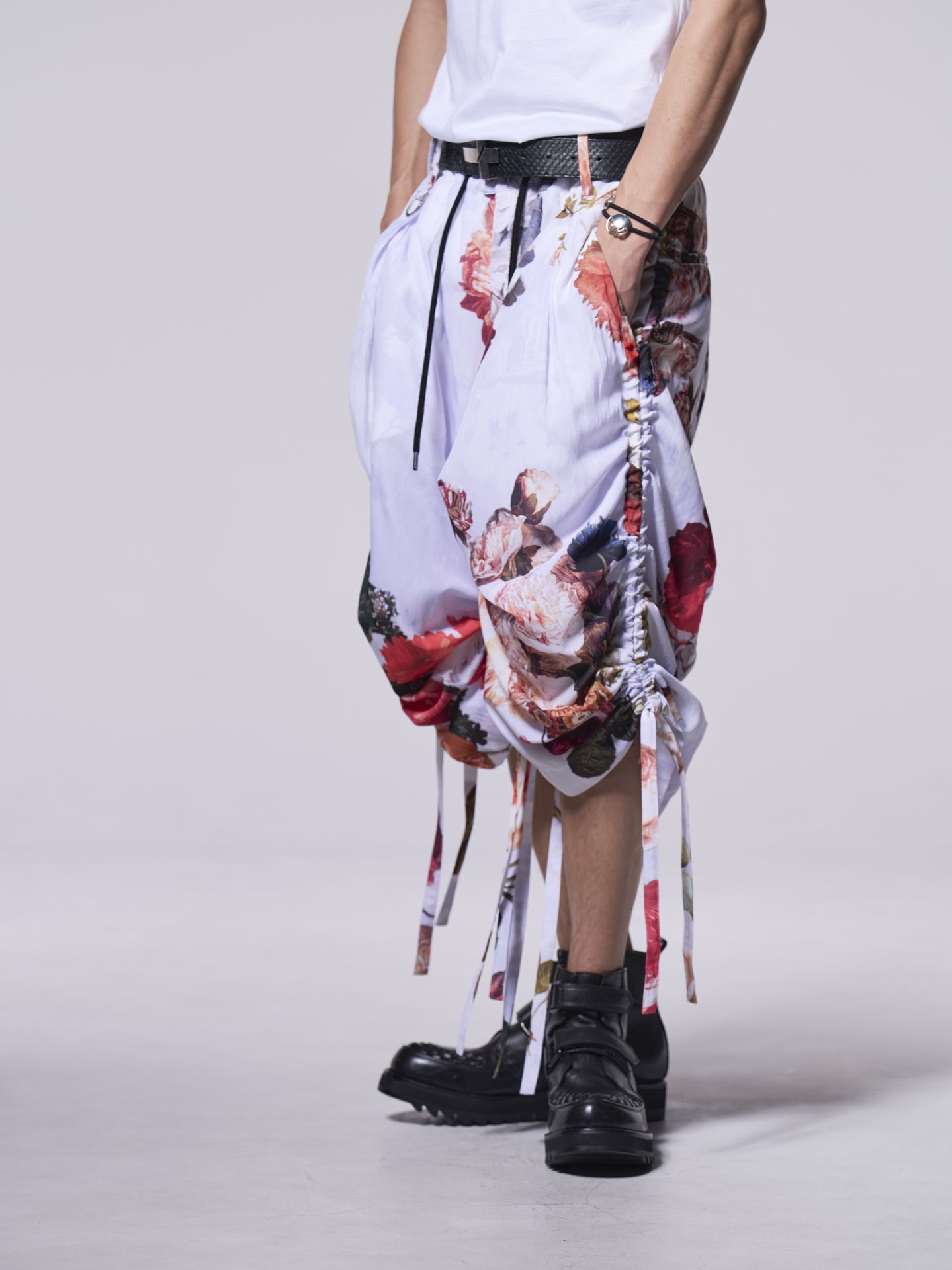 《予約品》 SharringWideTuckSlacks / ワイドタックスラックス / ホワイト・フローラ柄