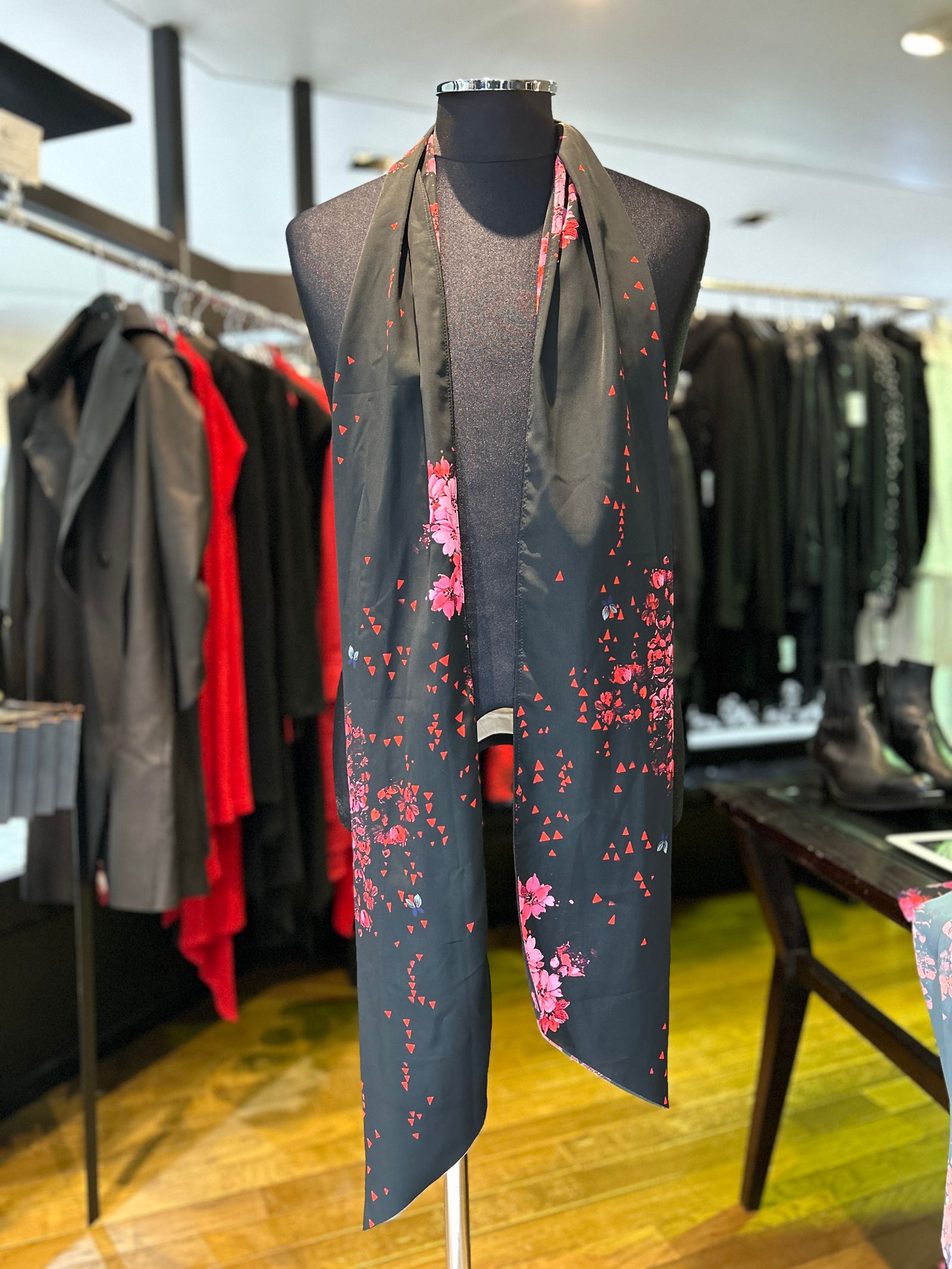 Kiryuyrik ストール完売品　YOSHIKIさんCM着用同モデル　新品 kiryuyrik - Splash Flora Satin Stole / スプラッシュフローラ