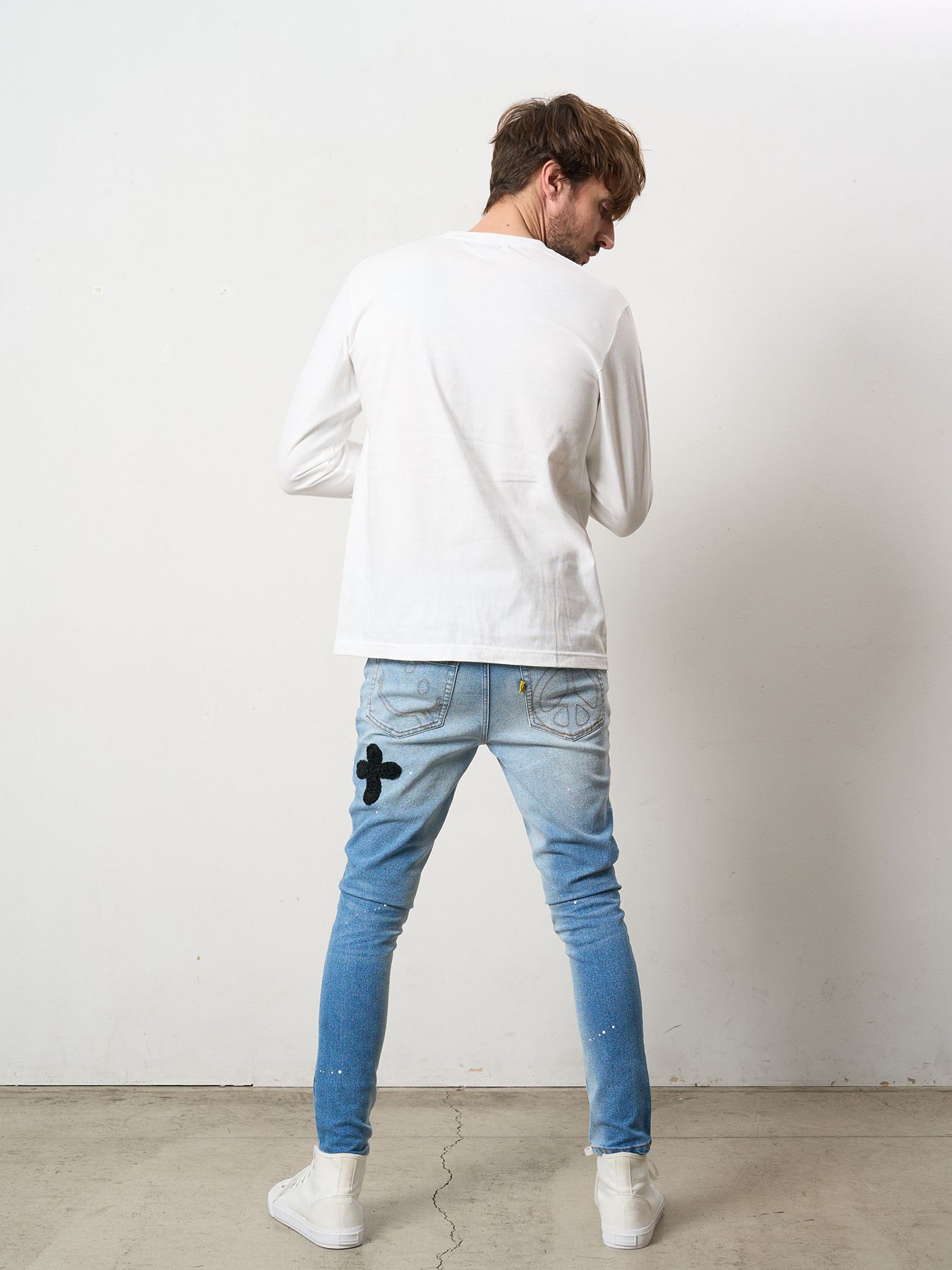 【予約品 5月8日(木) AM10時 締切】 5.6ozコットン天竺 ボックスロゴ発泡プリントLS Tシャツ / ホワイト