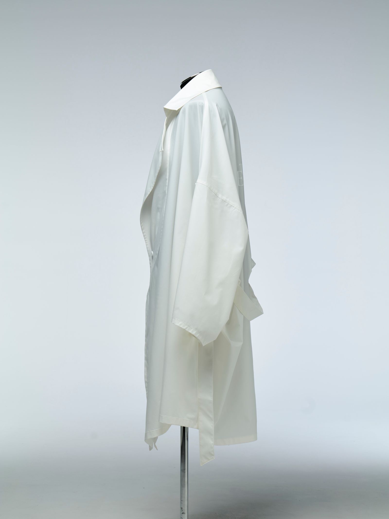 《予約品4月23日18時締め》 HAORI-TrenchCollar / カーディガン  / ホワイト 【THE ONENESS】 7月中入荷予定