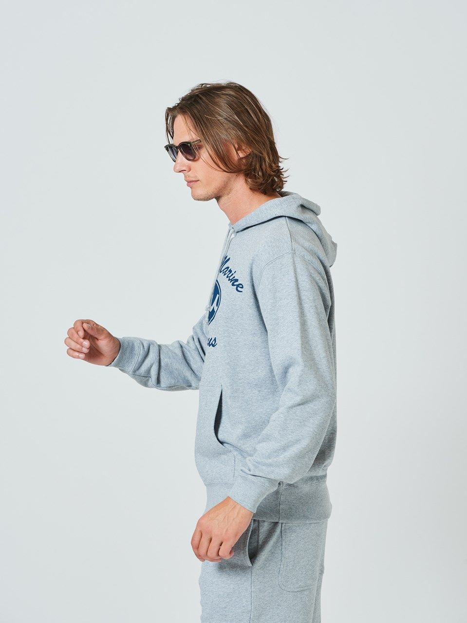 (予約品2023年10月19日18時締め) muta Script Logo Hooded Sweatshirts / フードスウェット / グレー 【Acanthus×muta】