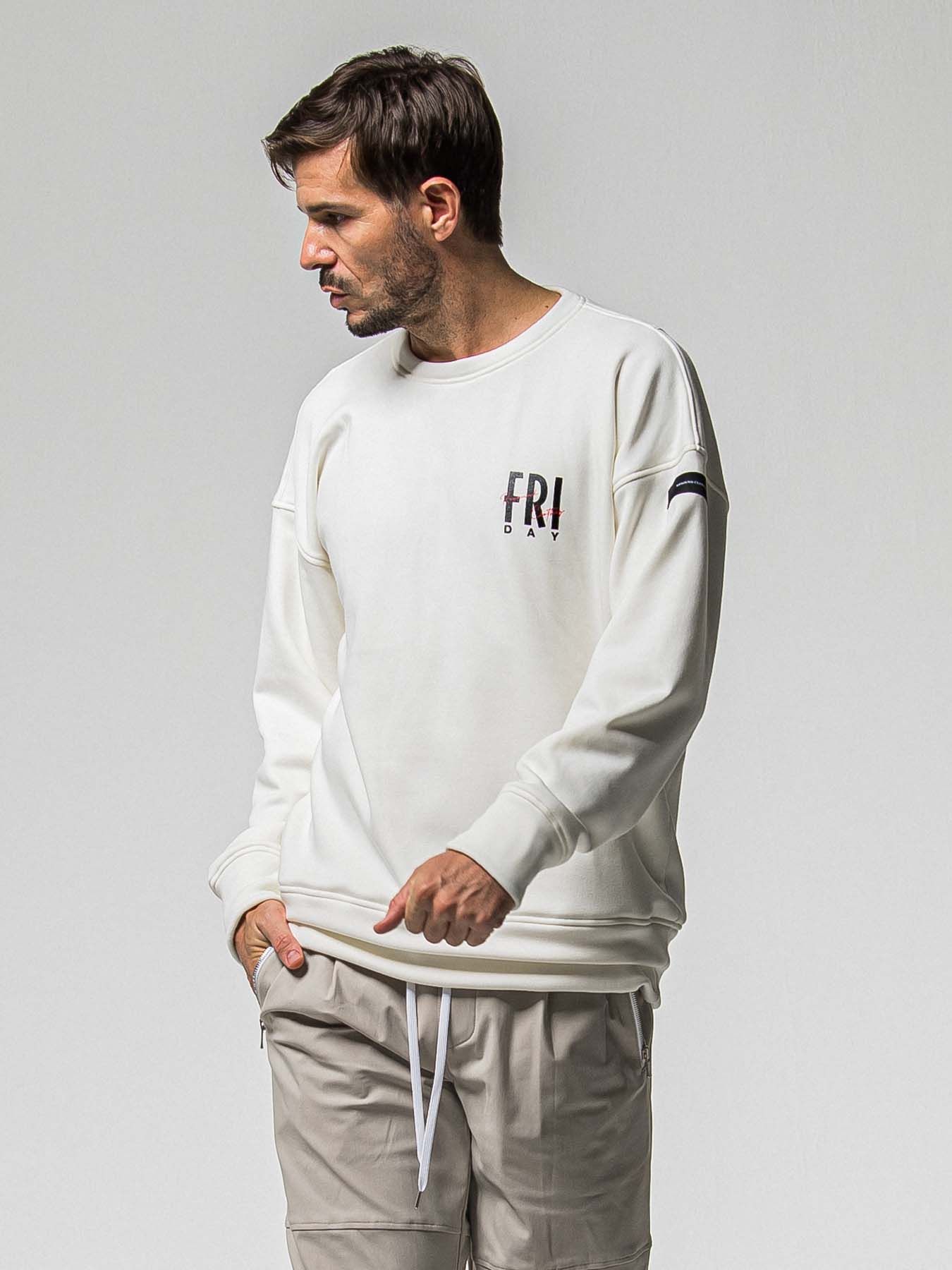 【予約品 8月31日(日) 締切】FRIDAY STANDARD LOGO VEROURS FLEECE TRAINER / FRIDAYコラボ スタンダードロゴ ベロアフリース トレーナー / ホワイト