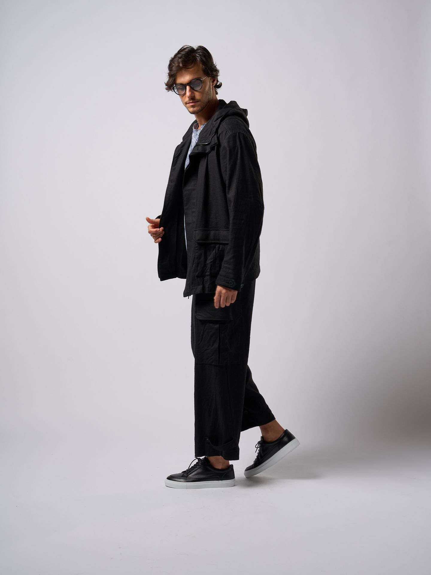 【予約品9月16日 10時締め】 hooded blouson / パーカー / ブラック