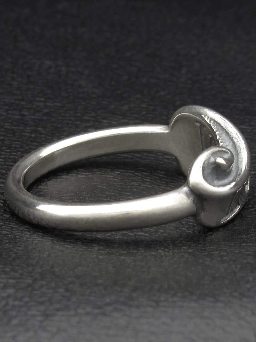 Sweet Little Ribbon Ring / LOVE / リング