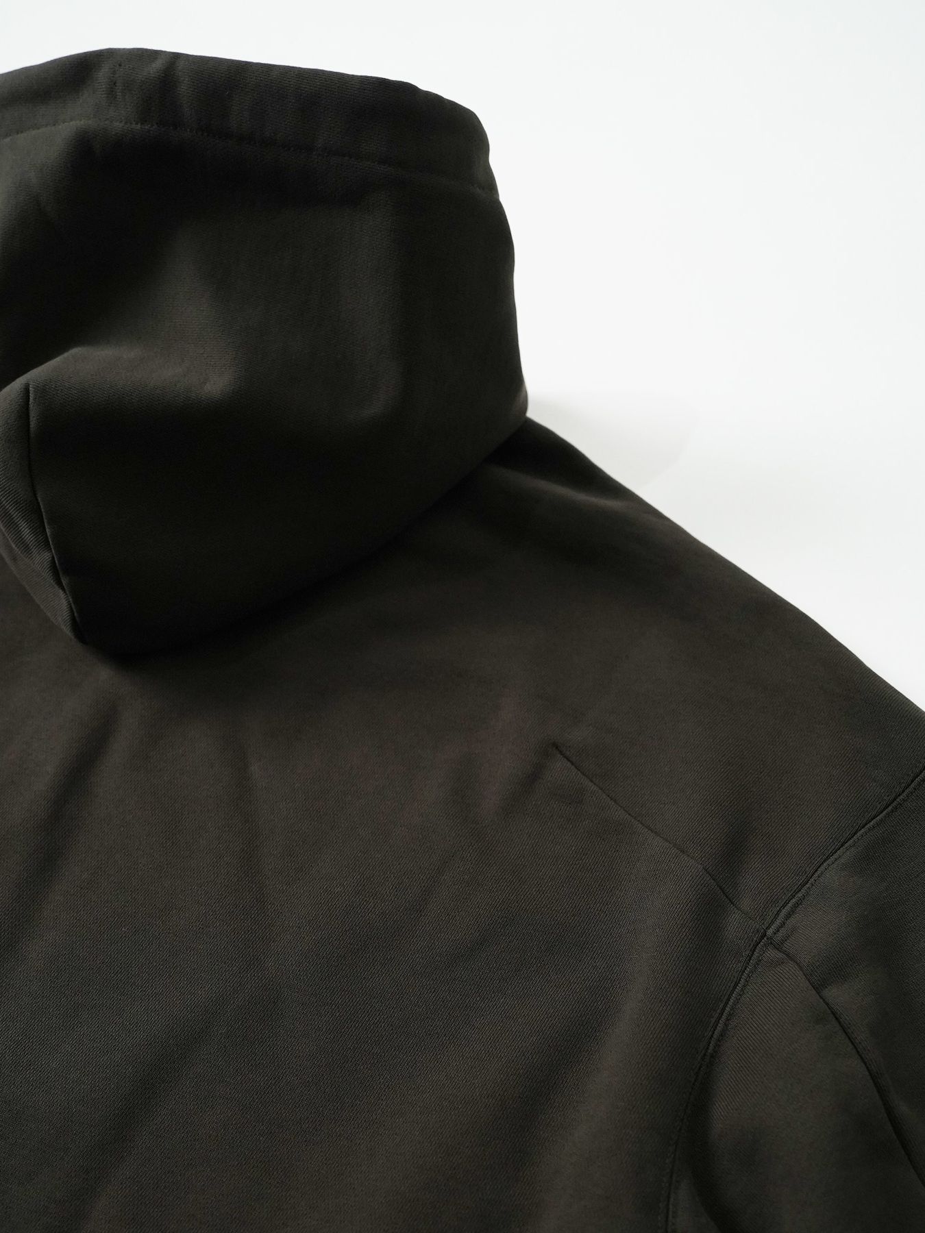 【予約品 5月6日(水) 締切】MOLD-SWEATPARKA / スウェットジップパーカー / チャコール