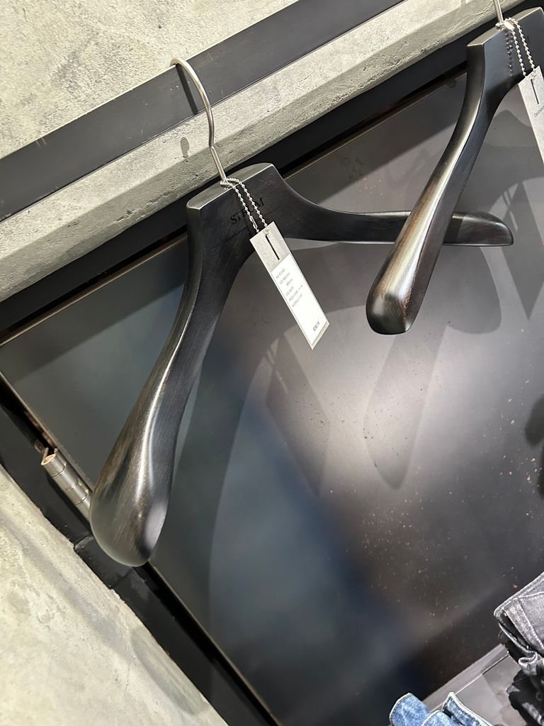 左側の太いサイズが6cm