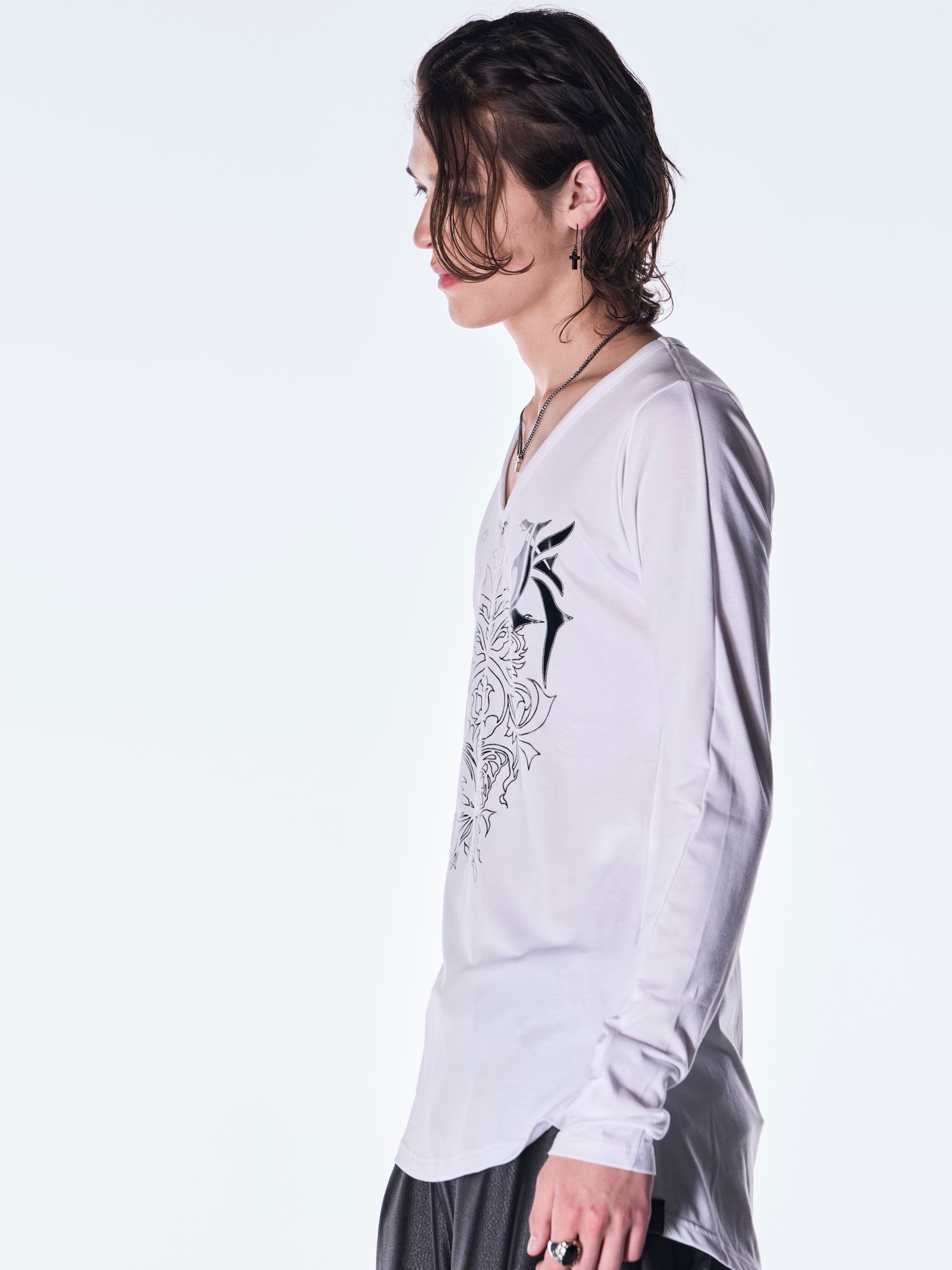 【予約品 6月29日(月) 締切】BEATENJIKU V Neck T-Shirt / Vネック Tシャツ / ホワイト