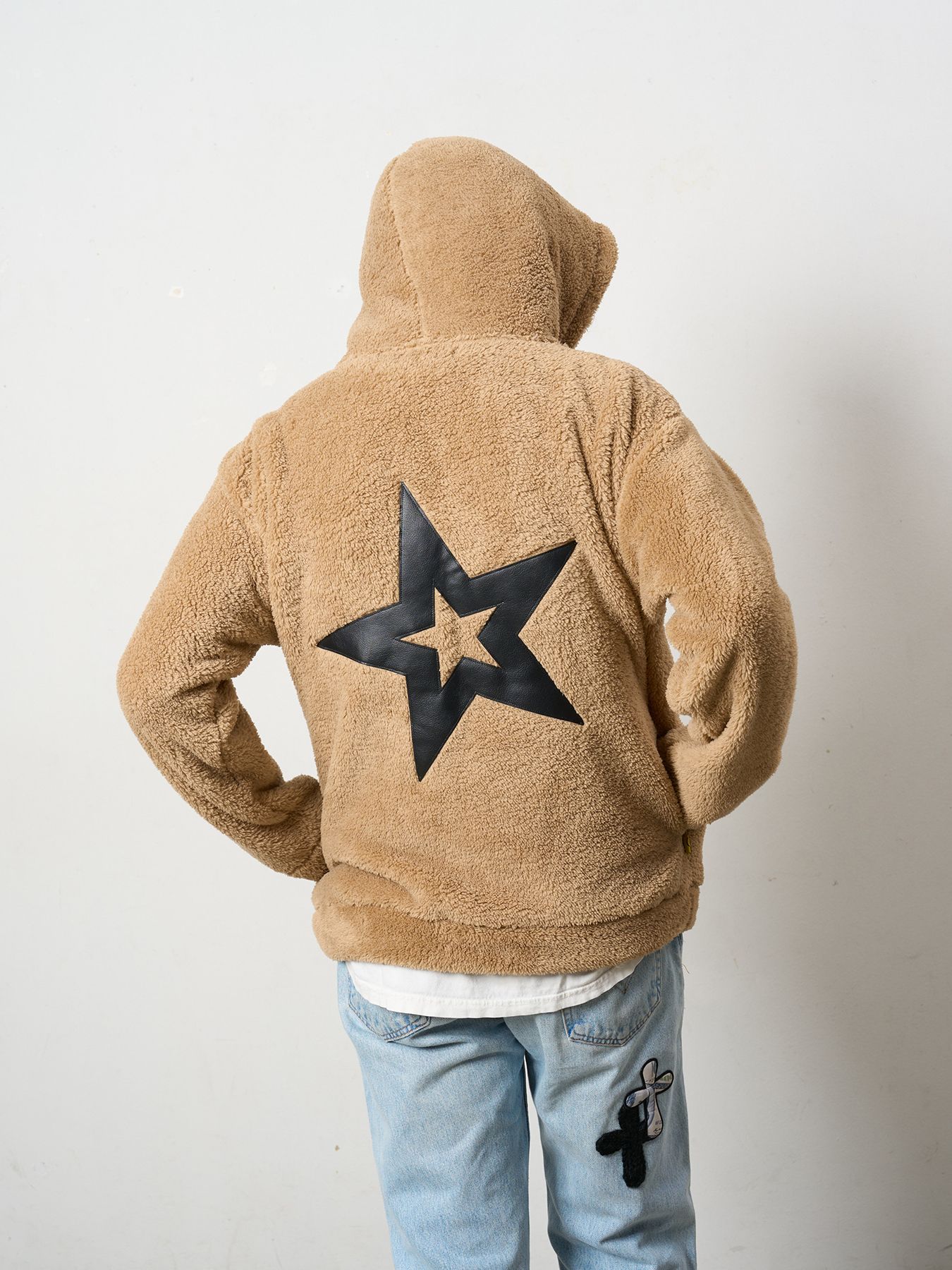 【予約品 5月8日(木) AM10時 締切】 コーラルフリースボア マルチパッチワークプルパーカー / キャメル