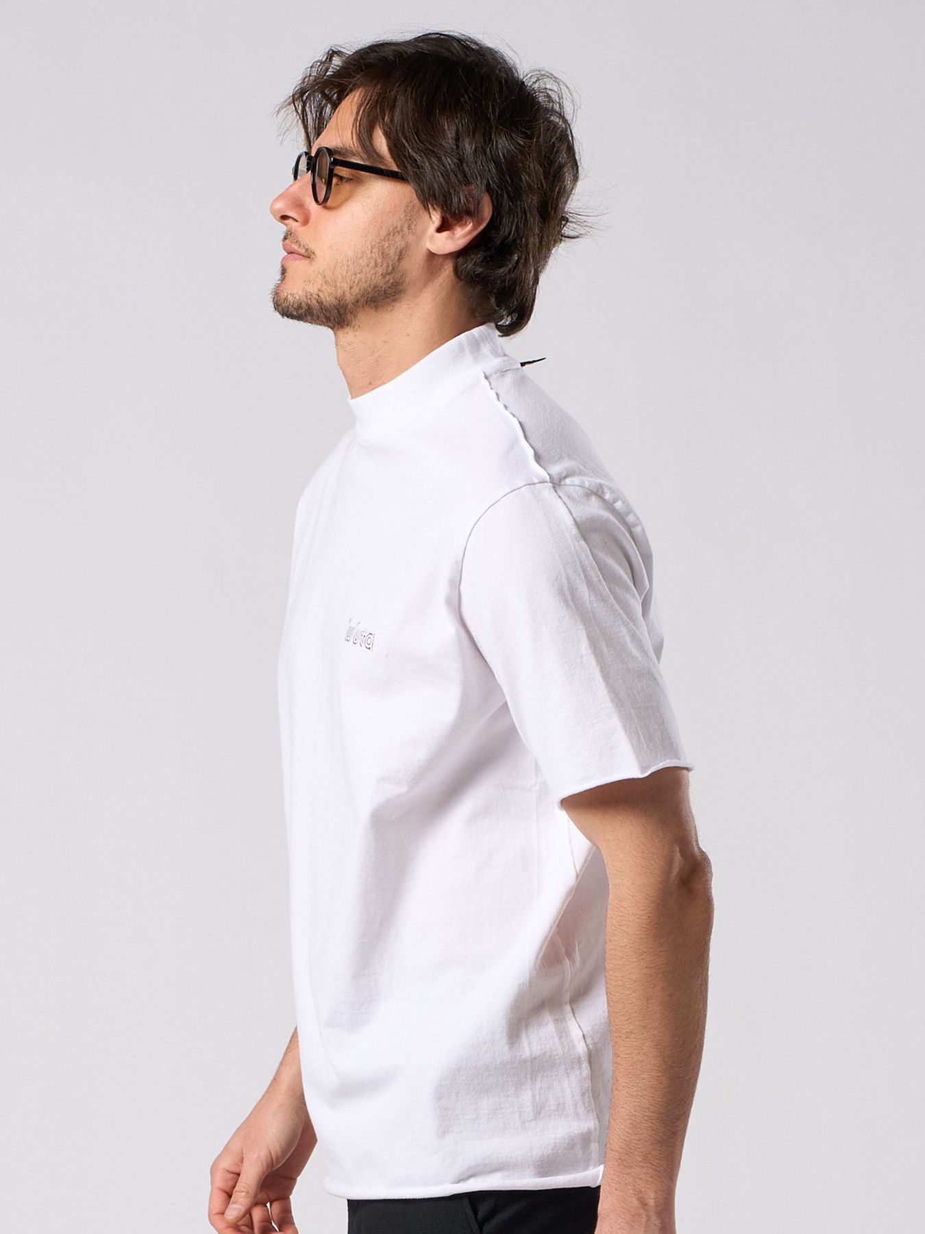 【予約品 1月25日(日) 締切】muta × wjk collection：cut-off mock S/S (printed) / カットオフ モックネック ショートスリーブ / ホワイト