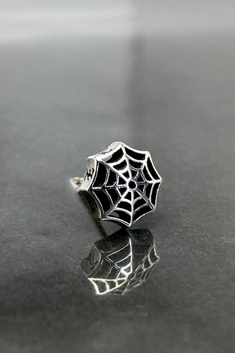 《受注生産》 CUT OUT SPIDER WEB STUD ピアス 【注文から2～3週間後入荷予定】