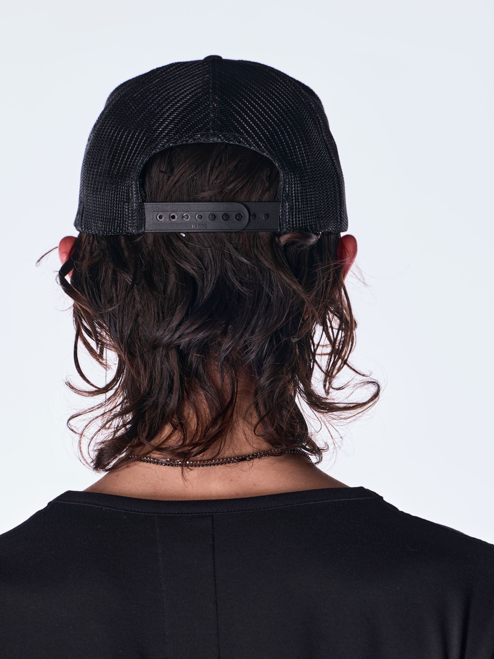 【予約品 6月29日(月) 締切】Mesh Cap / メッシュキャップ / ブラック×ホワイト刺繍