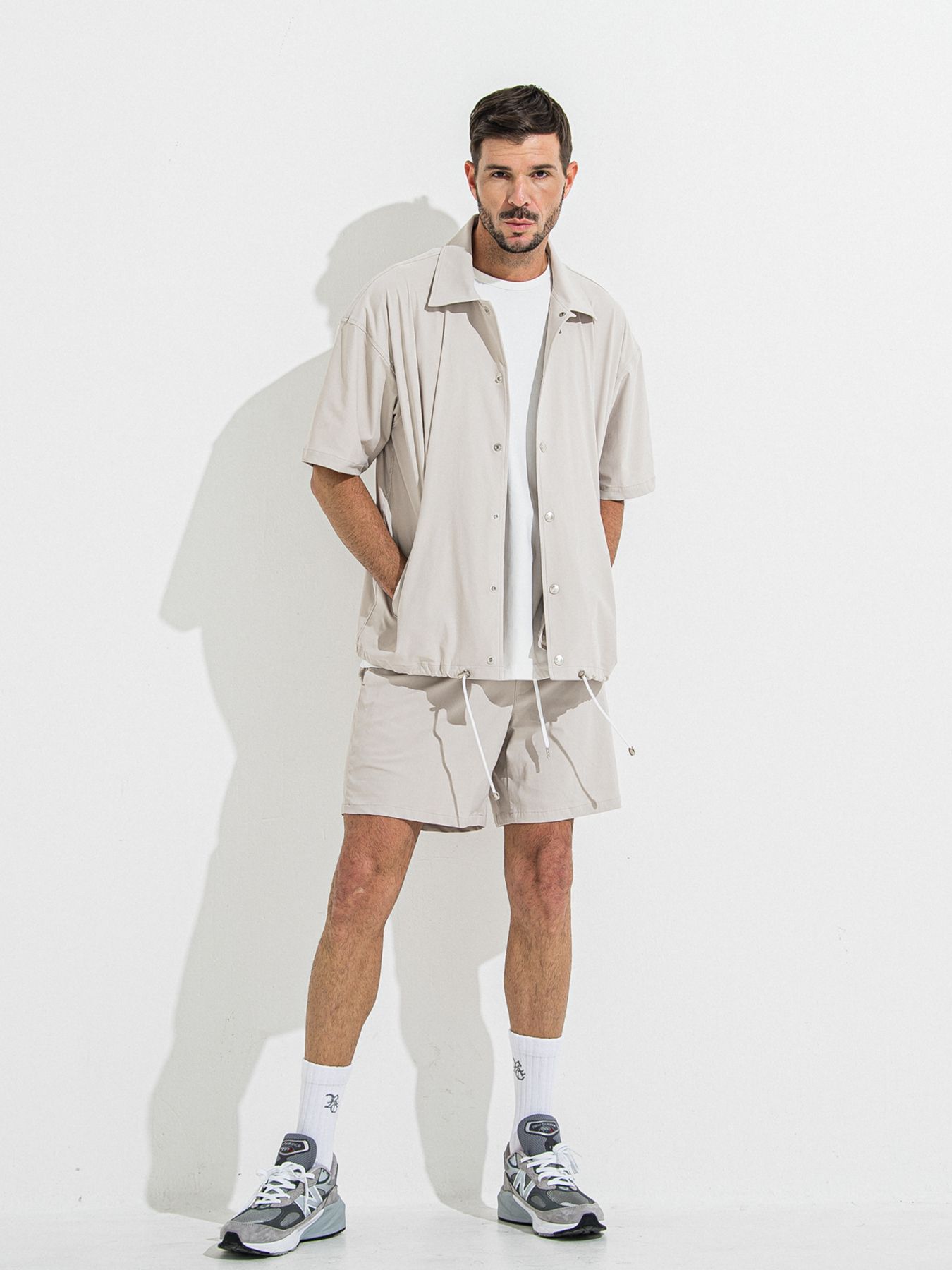 【予約品 】TV NYLON SHORTS / ティーヴィーナイロンショーツ / グレージュ